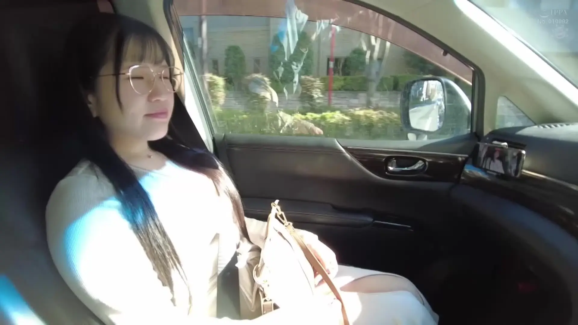 あおぞらセックス同好会【野外露出】「避妊具精飲　野外で射精したザーメンをコンドームに入れ時間差ごっくんする巨乳ちゃん SUN-048」の投稿サムネイル