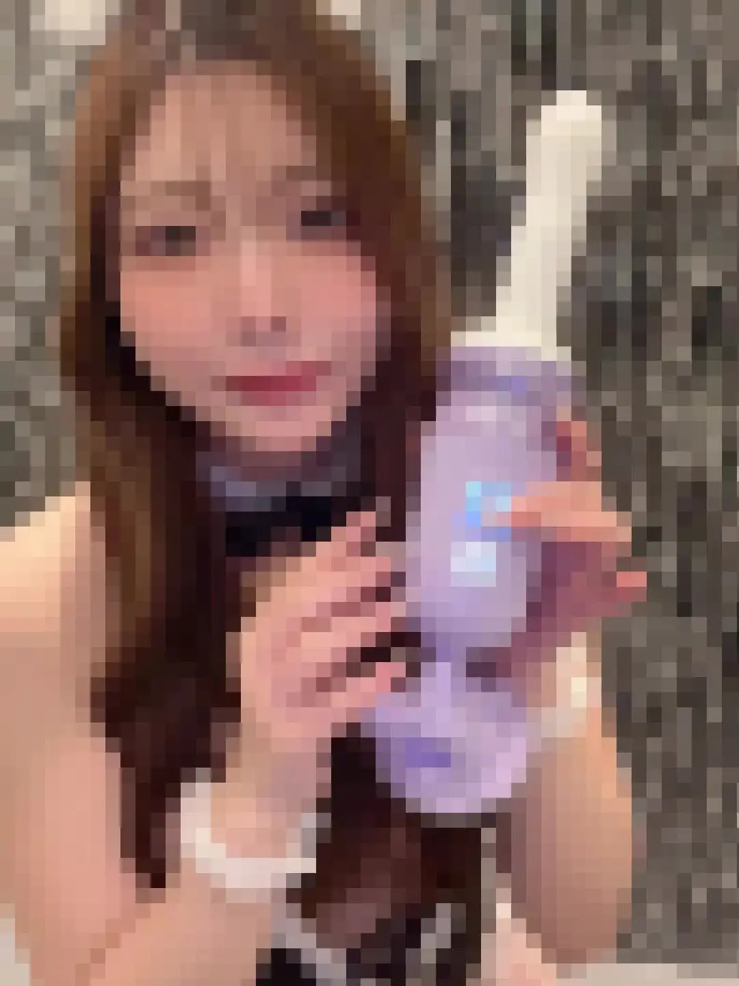 りい@えっちなお姉さん「高速ピストンマシーンの動画、投稿してるから見てねーっ🩷」の投稿サムネイル