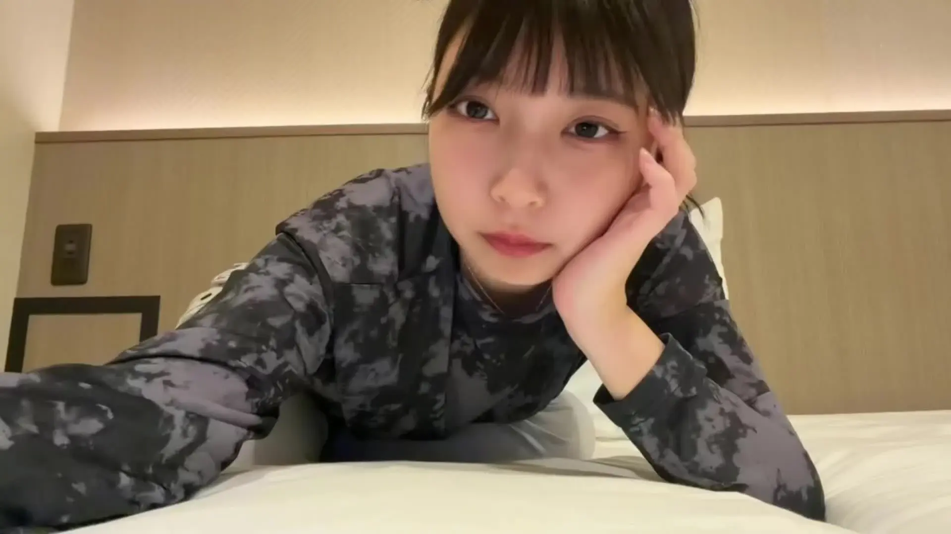 施工管理技士の佐々木「人生初オ◯ニーです、、♡ 【いいね&コメントで動画プレゼント🎁♡】 応募方法は、、、」の投稿サムネイル