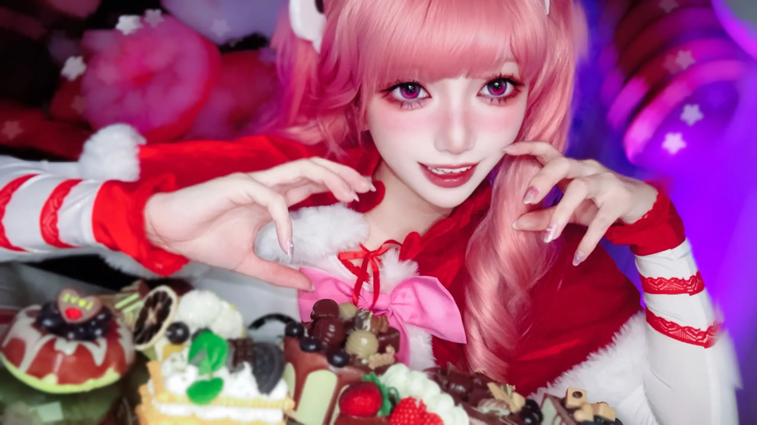 ゆりにゃんω「ペローナのコスプレ👅💜ﾍﾍﾍ👻」の投稿サムネイル