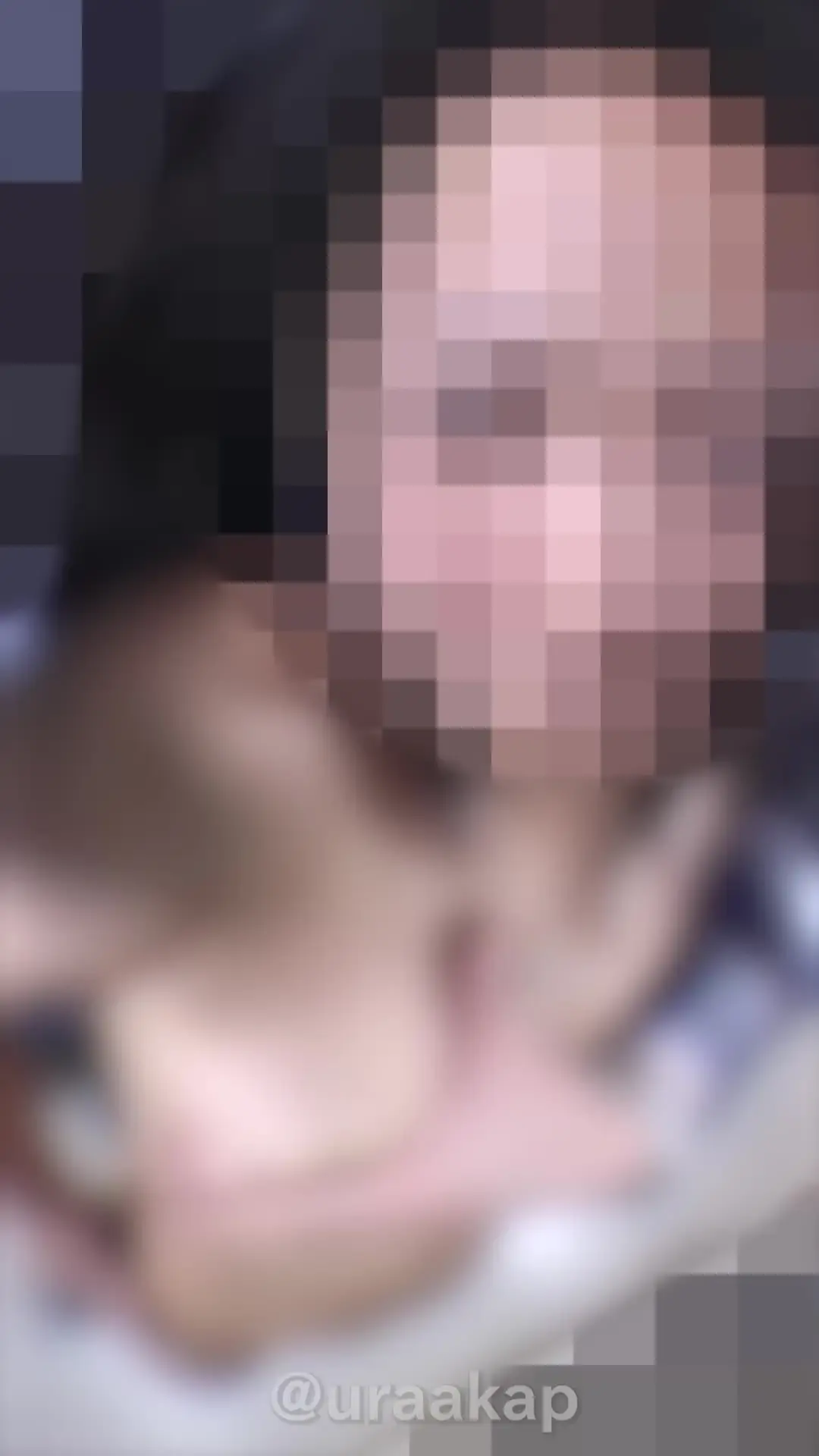 裏垢P「新人グラドルＭのセクハラ面接流出 ※鮮明な動画が公開できない女の子です。 水着までの仕事を希望してるグラビアアイドルの卵を面接。」の投稿サムネイル