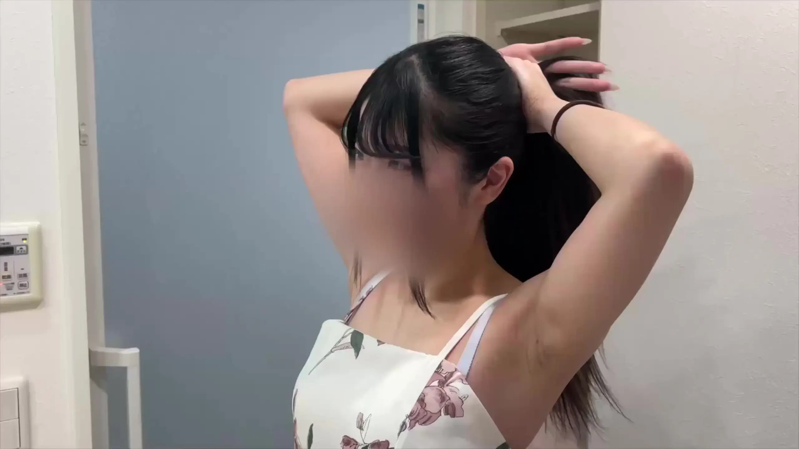 大学生の性事情。「夏祭りでめちゃくちゃ汗かいて、いっぱい歩き回ったデートの帰り道。」の投稿サムネイル