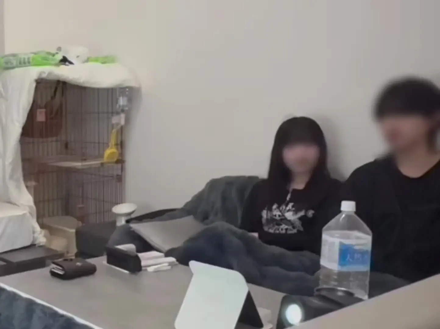 お持ち帰りの日々「黒髪清楚系コンカフェ嬢 某マチアプでマッチして電話で和んで家に呼んで生ハメ まんこの締まり良すぎて全然動けなかった」の投稿サムネイル
