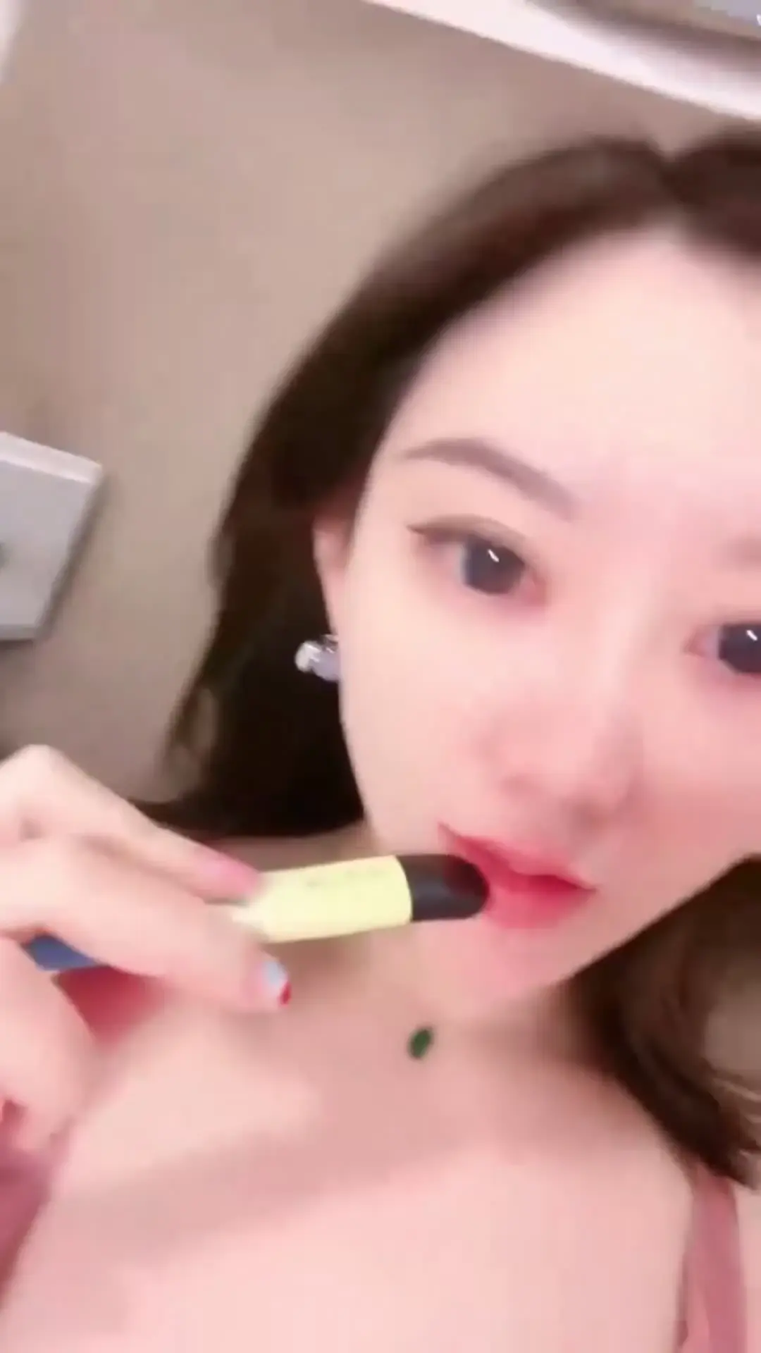 🖤💖万人の成人ライバーを厳選（国際動画）💖🖤「1.「童話」の極品美女・ネットインフルエンサー女神！（第三弹）」の投稿サムネイル
