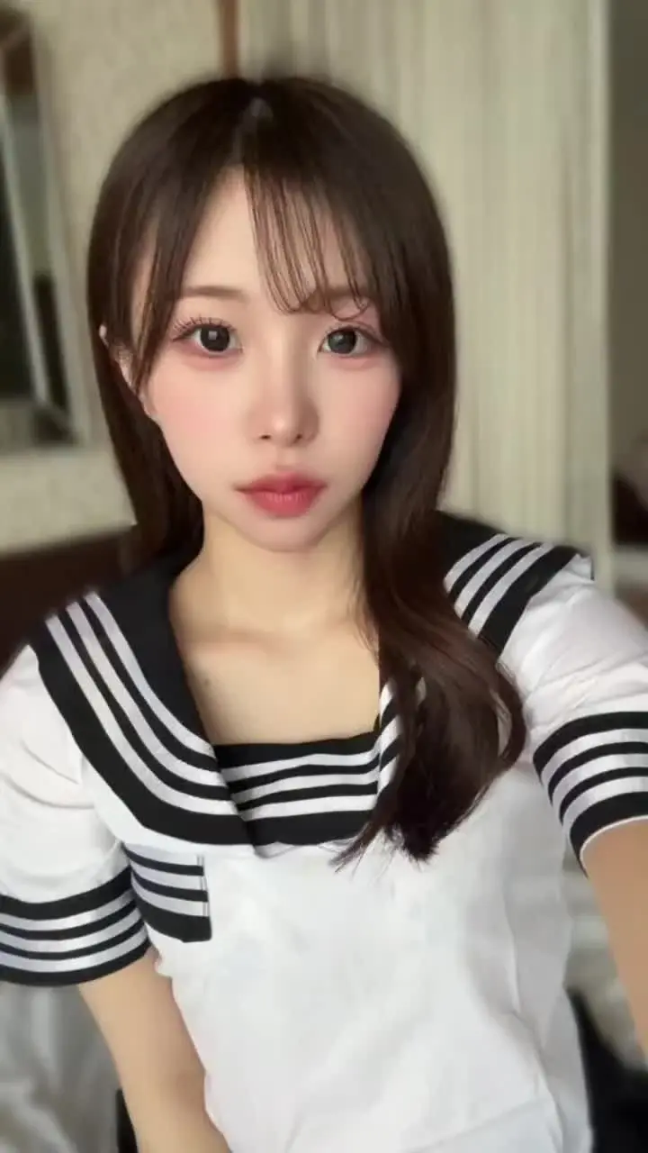 ひより「やっぱり破けてた🙈💕」の投稿サムネイル