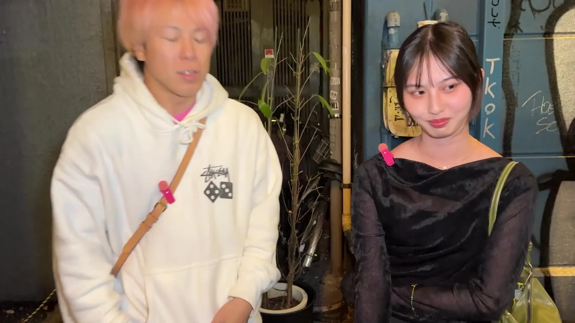 よるび🌙夜の美女図鑑🩷「【ガチ素人】女優並にかわいい20歳のおしりを路上で揉みまくるww【おけつ大作戦🍑#95】」の投稿サムネイル