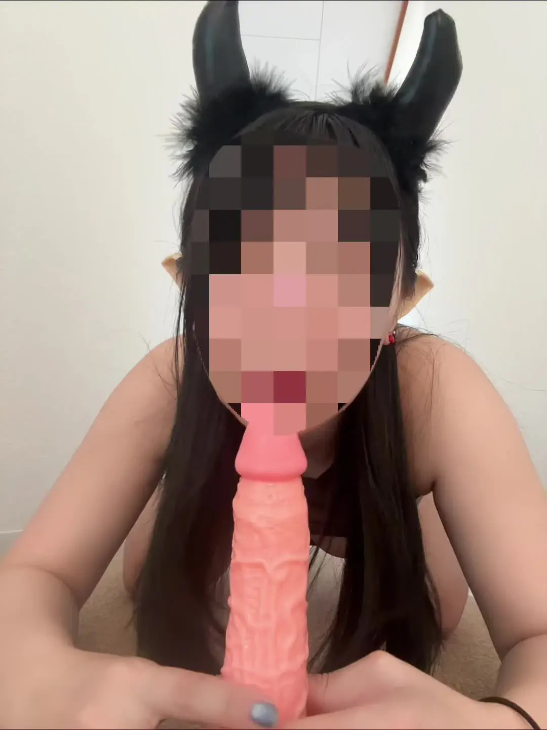 ネヌ「初めてのオナニー動画🙈💕 恥ずかしい… ディルドフェラ コスプレオナニー 是非見てください🫶」の投稿サムネイル