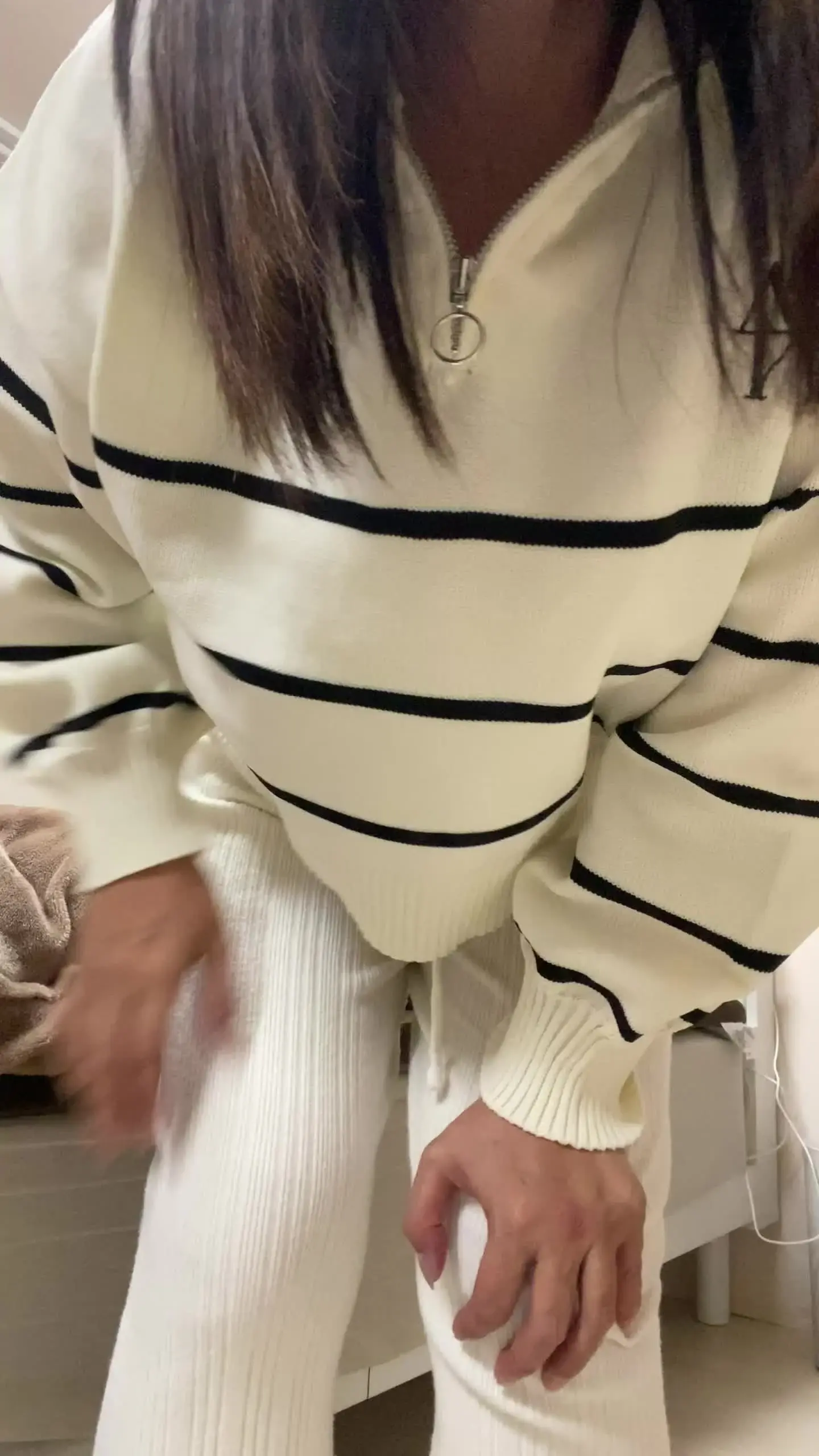 Deens「リンリン鈴がついたパンティムービー　パジャマ姿で自撮りしてみた　アナル解放パンティ」の投稿サムネイル
