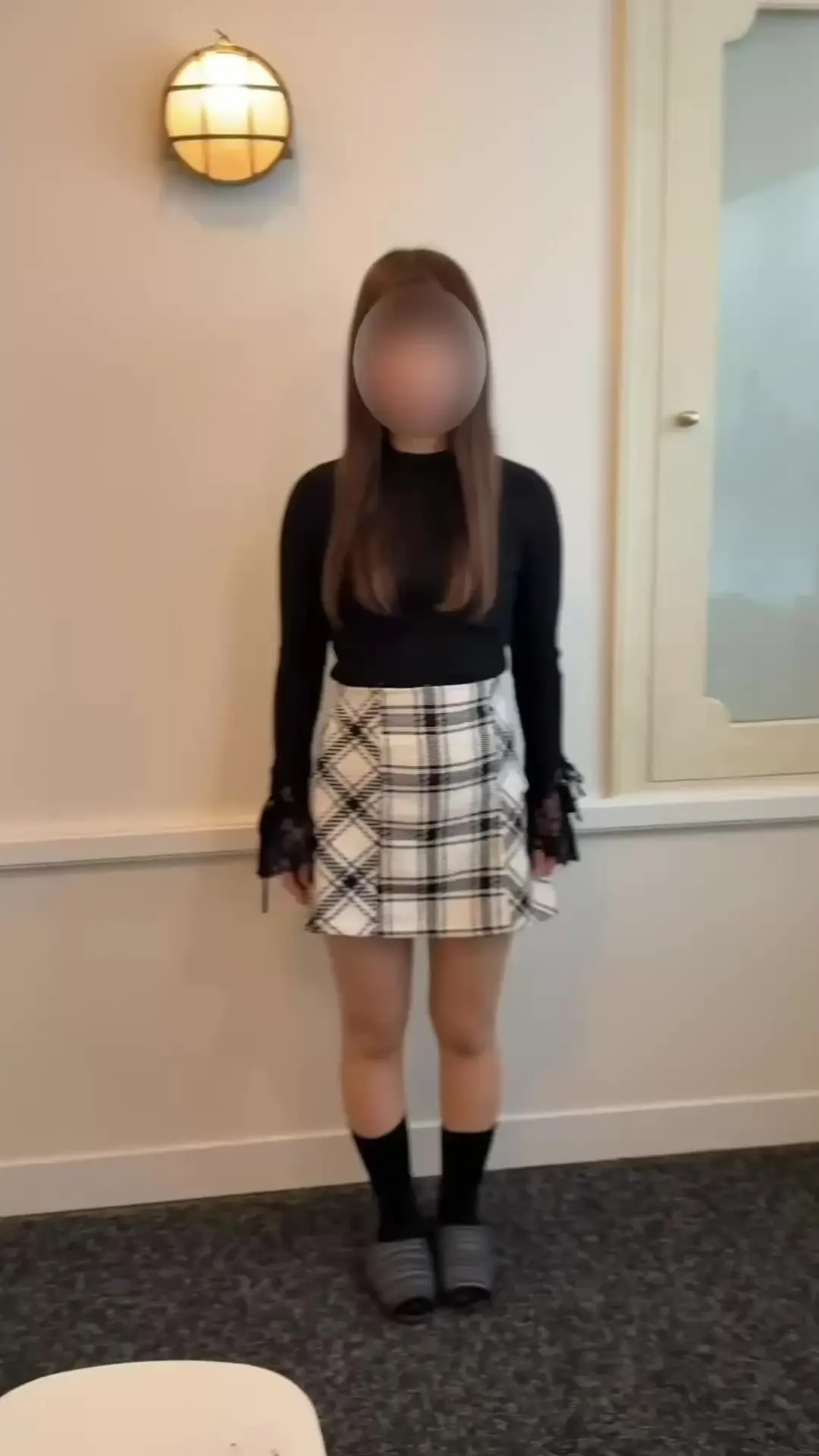 舐め犬ポチ「21歳の女子大生。可愛いのに剛毛！ 学校帰りの蒸れたマンコとアナルをご堪能下さい。 剛毛だけあってマンコがかなり蒸れて強いマン臭を放っておりました。」の投稿サムネイル