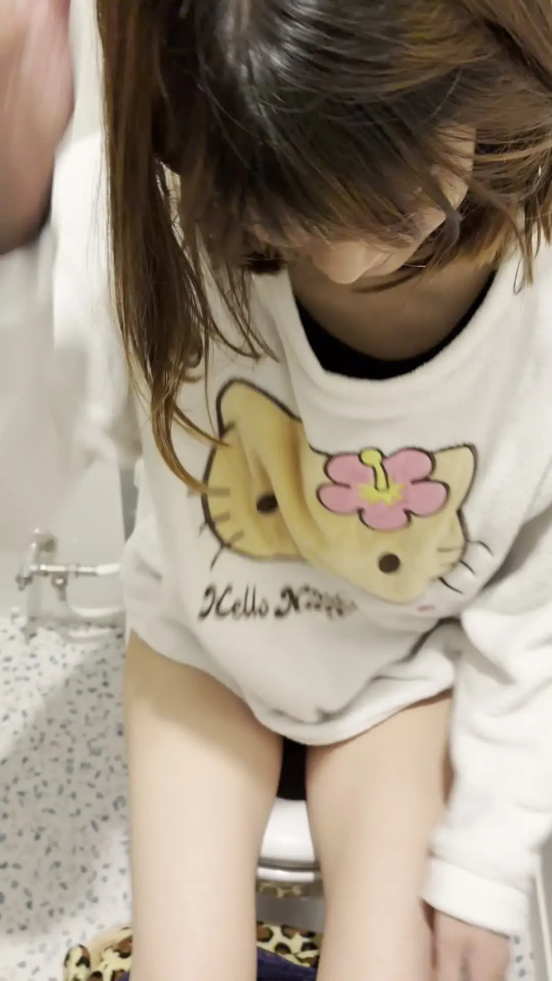 まゆ📹晒され妻（妊娠中）「本日のおしっこ動画です♪ 今回は中出しエッチ後のおしっこです‼️ 本編は顔出しです😊」の投稿サムネイル
