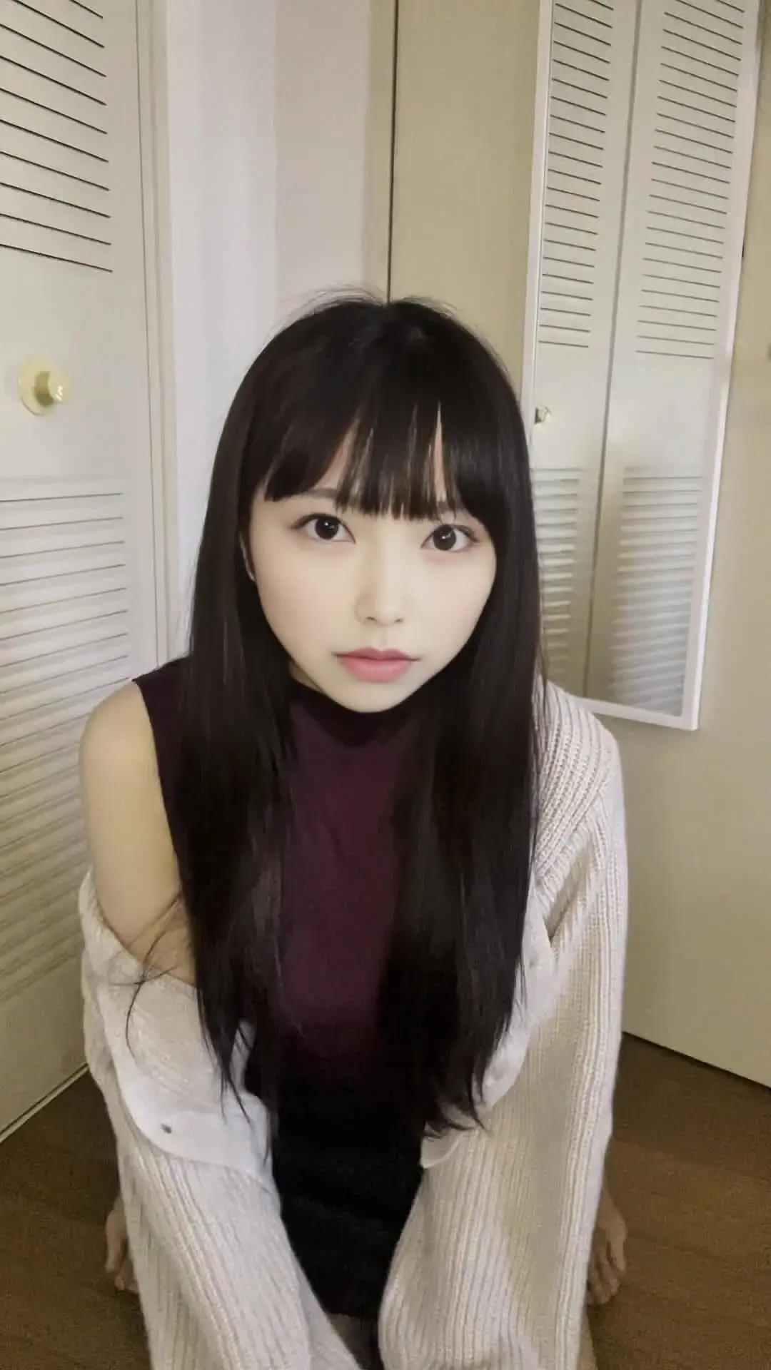 みおにゃ🐈‍⬛学校の先生「最近誰かに触ってほしい欲がMAXになっちゃって 手の形のおもちゃを買ってみました…💗 男の人の手みたいに大きくて指も太くて、」の投稿サムネイル