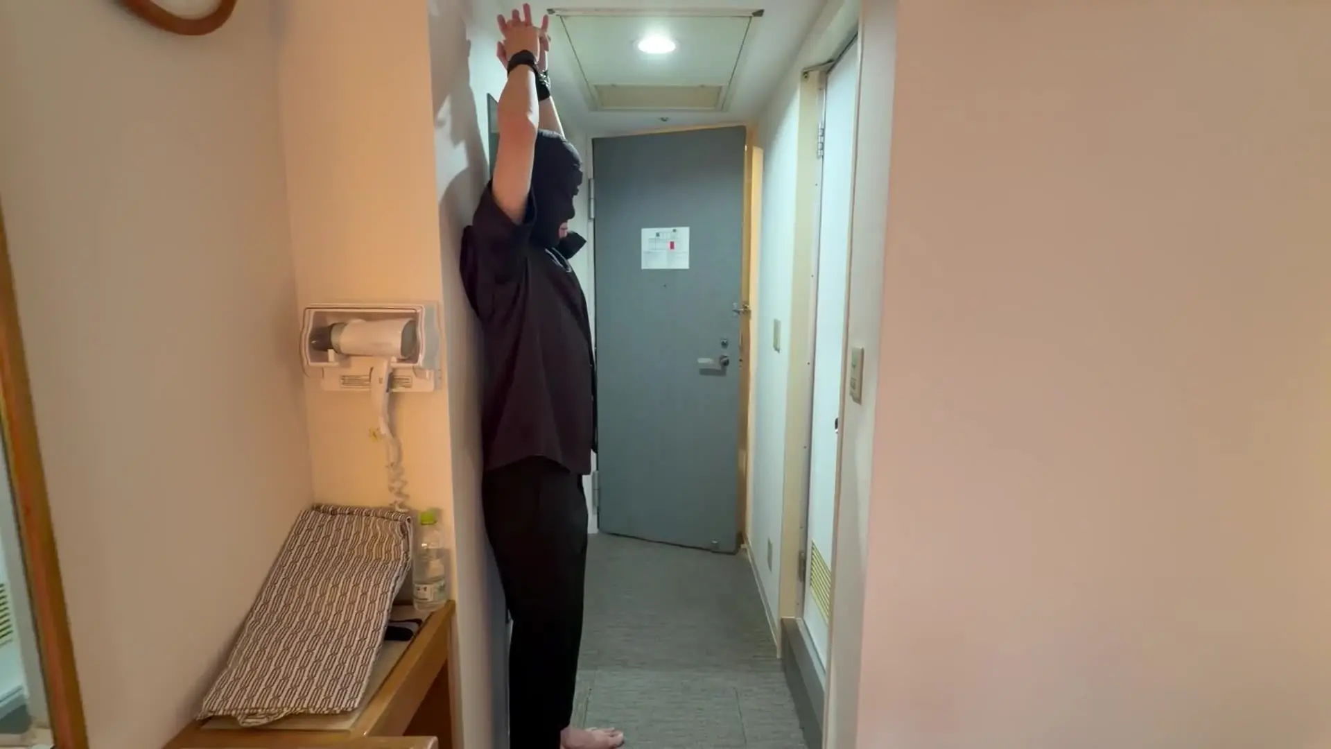 まだダメ。〜S女の日常〜「【本編マスク顔出し】 No.２ 名前：さき 年齢：24歳 職業：アパレル店員」の投稿サムネイル