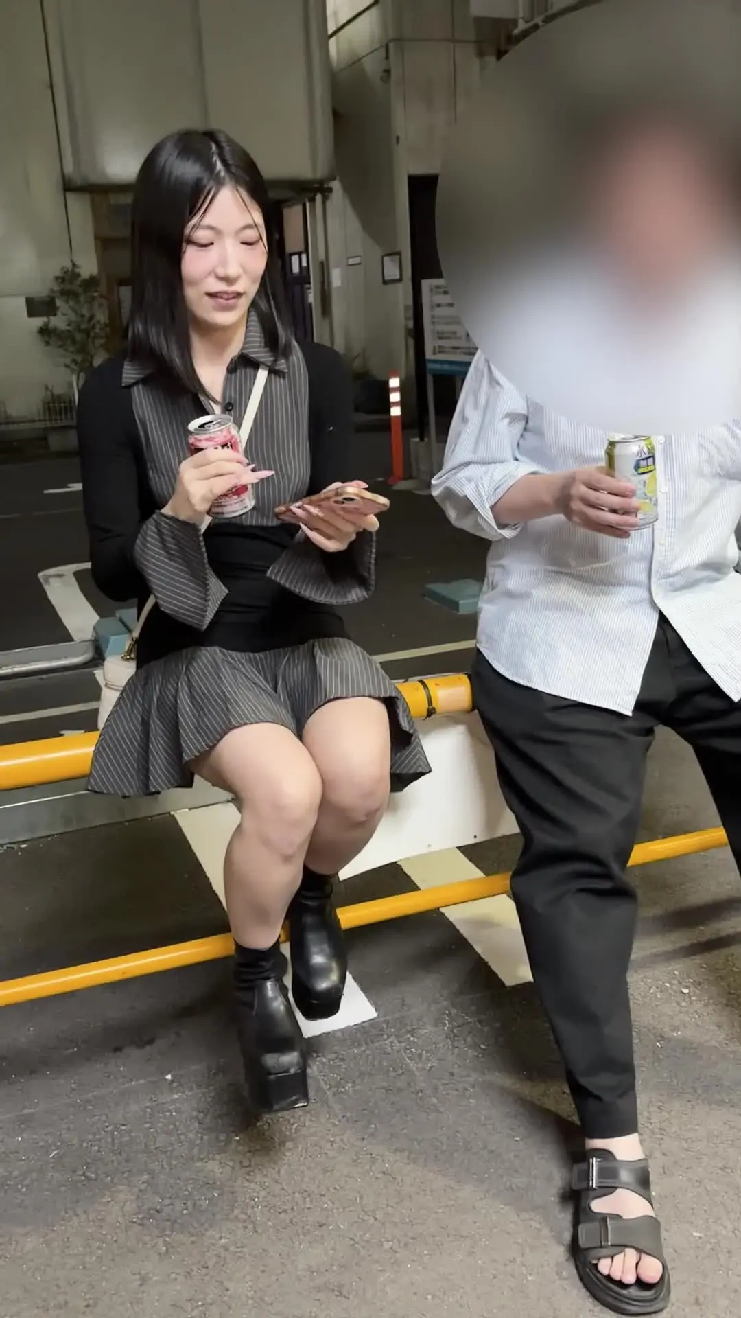 ヤリサーの日常「【完全顔出し】北川◯子似美女の感度がぶっ壊れてびちゃびちゃに…舐めてうちのサークルに遊びに来たので限界イキチャレンジさせてみた🤣 ※本編のみ完全顔出し --詳細」の投稿サムネイル