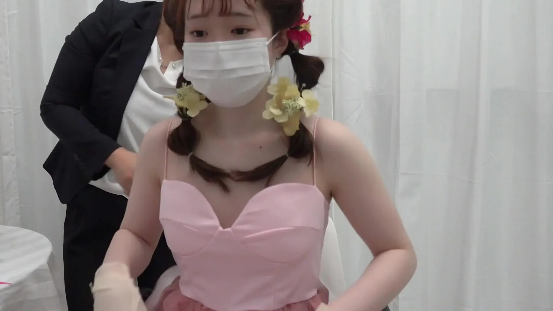 ～ウェディング～花嫁たちのお色直し/胸チラパンチラ「☆お色直し見放題プラン☆ コチラから↓ 新婦さんのお色直しシーンが好きだという方向けです！！！」の投稿サムネイル
