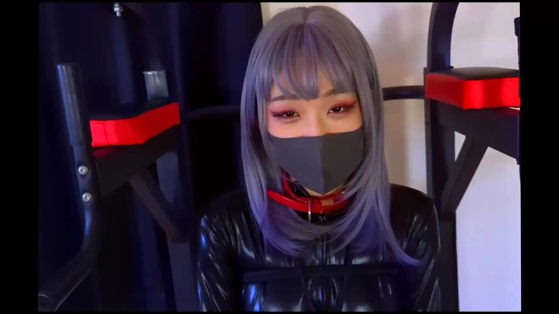 ヒトイヌ_Yuca「【首+後ろ手連結拘束責め】」の投稿サムネイル
