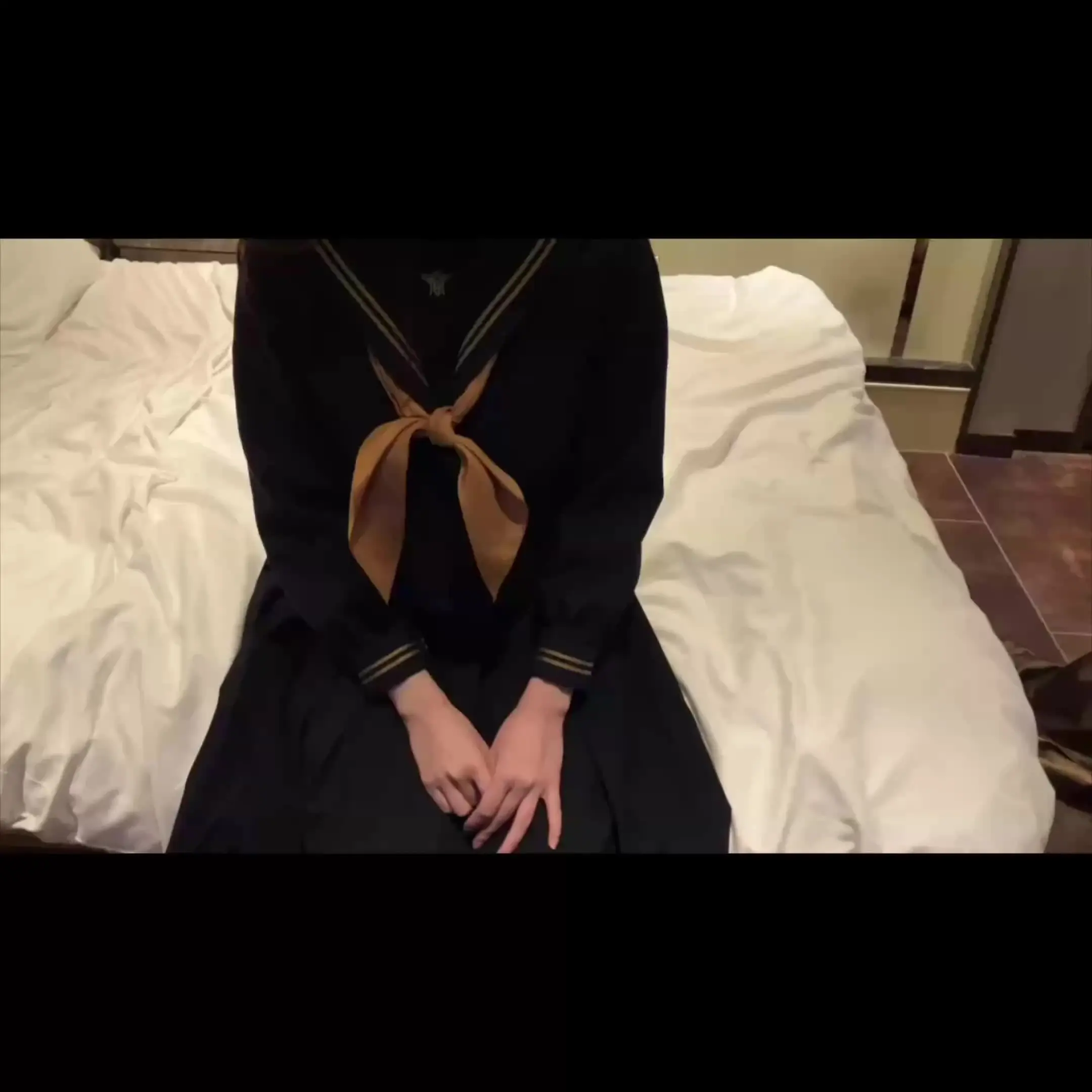 はる｜リアル制服×着衣フェチ「鎌西のセーラー服（冬）で手コキから大量ぶっかけ」の投稿サムネイル