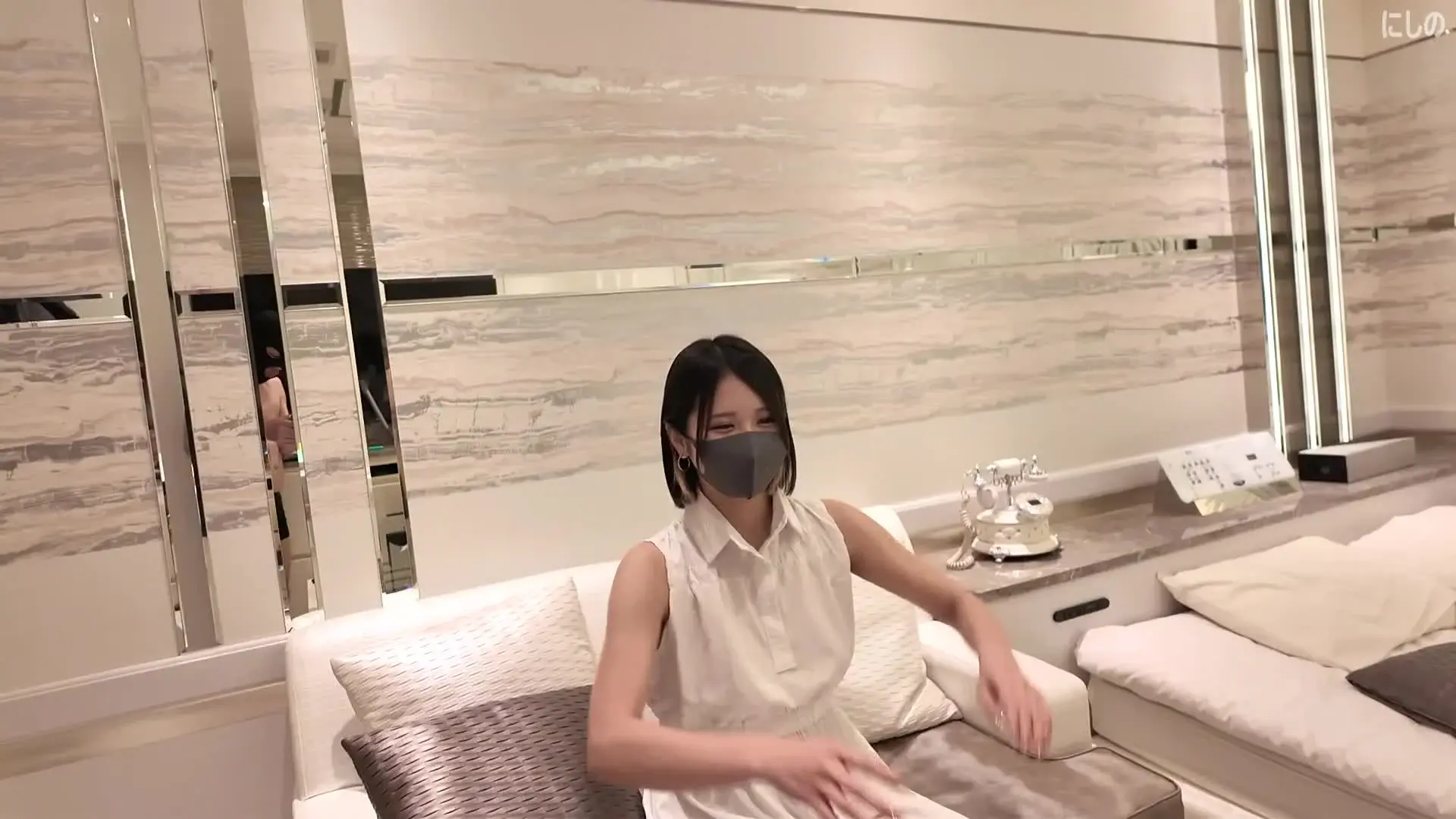 ✨ショートヘア巨乳の西野さん✨「ショートヘア×白ワンピの清楚感がまた良い西野さん。 愛らしい雰囲気も最高です☆ 脚でチ〇コを弄んでもらった後はフェラ～パイズリの連携エロから最後はノーハンドフェ」の投稿サムネイル