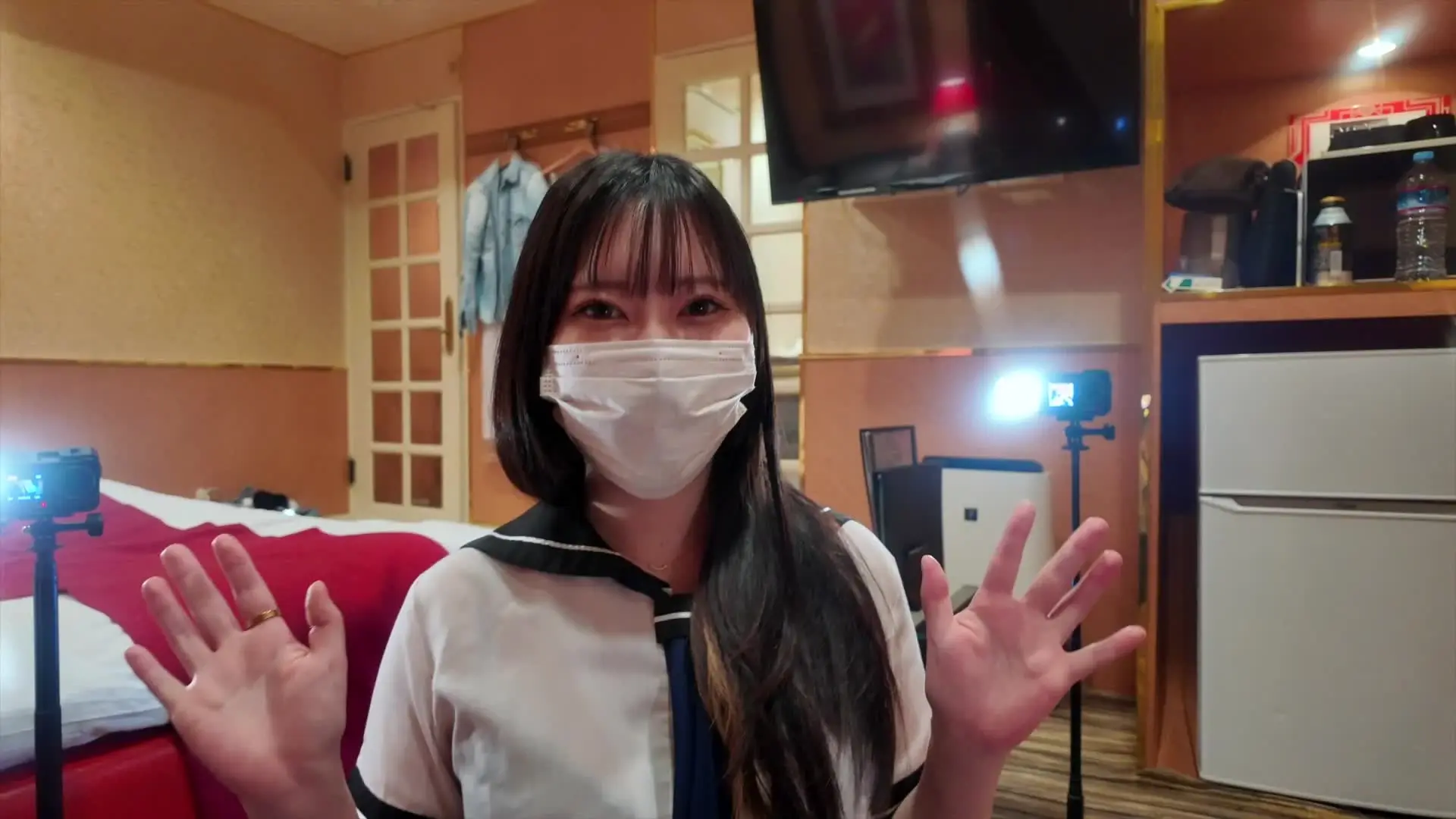 美女とのひととき「小悪魔りなちゃん 第17弾！制服＋ハイソックスでチ◯コ完全支配！覆い被さった体勢で濃厚フェラ＆言葉責めで大量口内射精」の投稿サムネイル