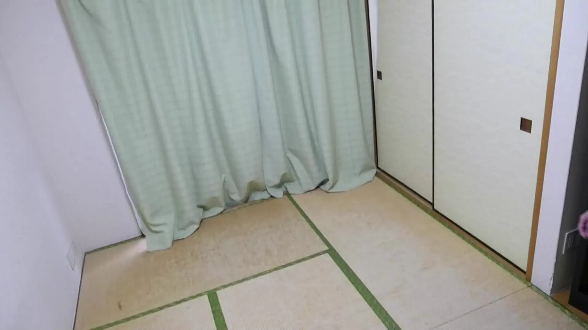 M男強カワ天国、愛なき楽園「境内の薄暗い事務所に、残酷な巫女の女性が男を連れ込んだ。鋭いビンタが男の頰を何度も叩き割る。」の投稿サムネイル