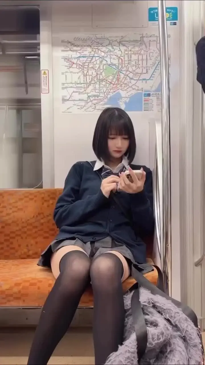 ぱんつ見えそうw