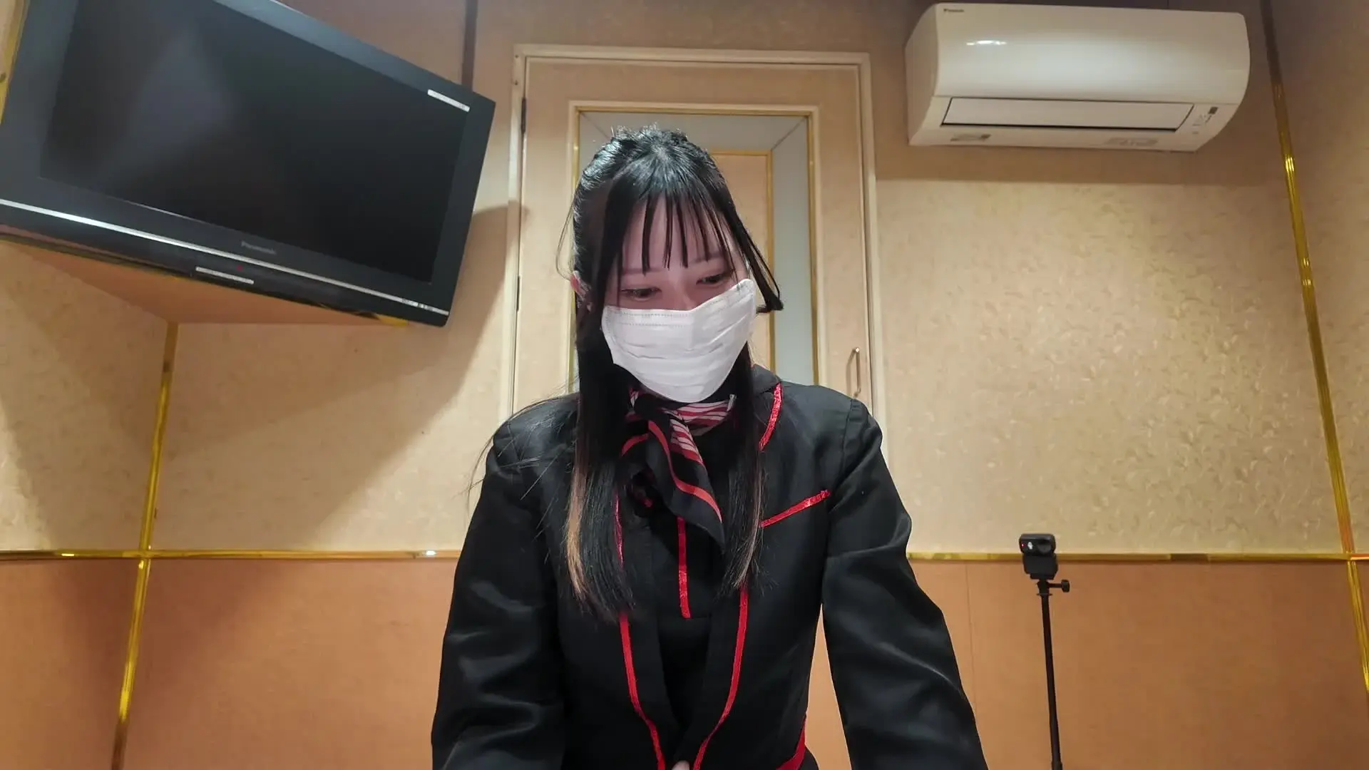 美女とのひととき「美女りなちゃん 第9弾 CAコスプレ！大量のローションで足コキ・太ももコキ・手コキフェラで骨抜きにされる焦らしと淫語のエッチなオナサポ」の投稿サムネイル