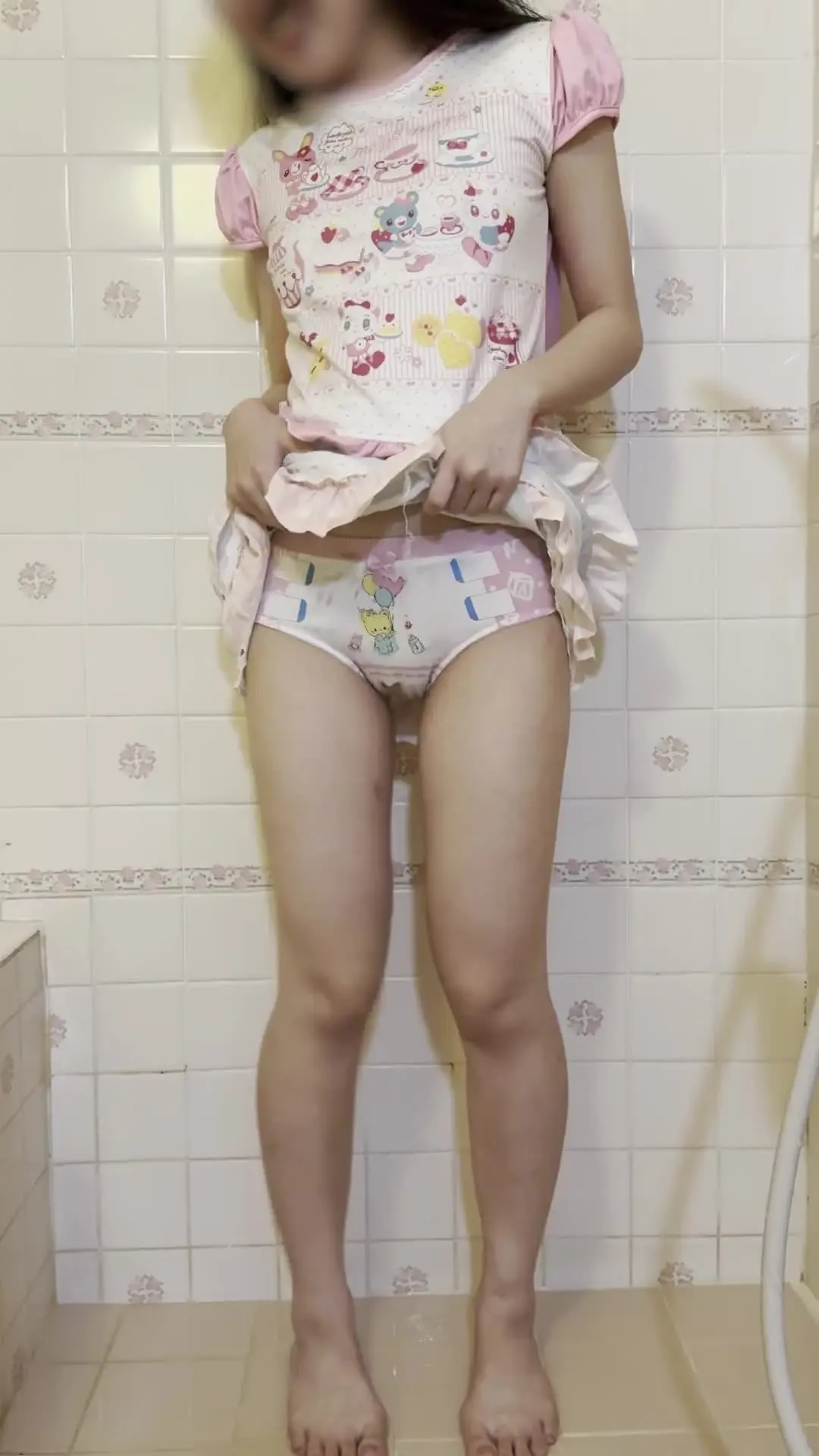 ゆい＠おほ声肉便器「ご主人様の命令でお気に入りのかわいい服を着たままおしっこしました」の投稿サムネイル