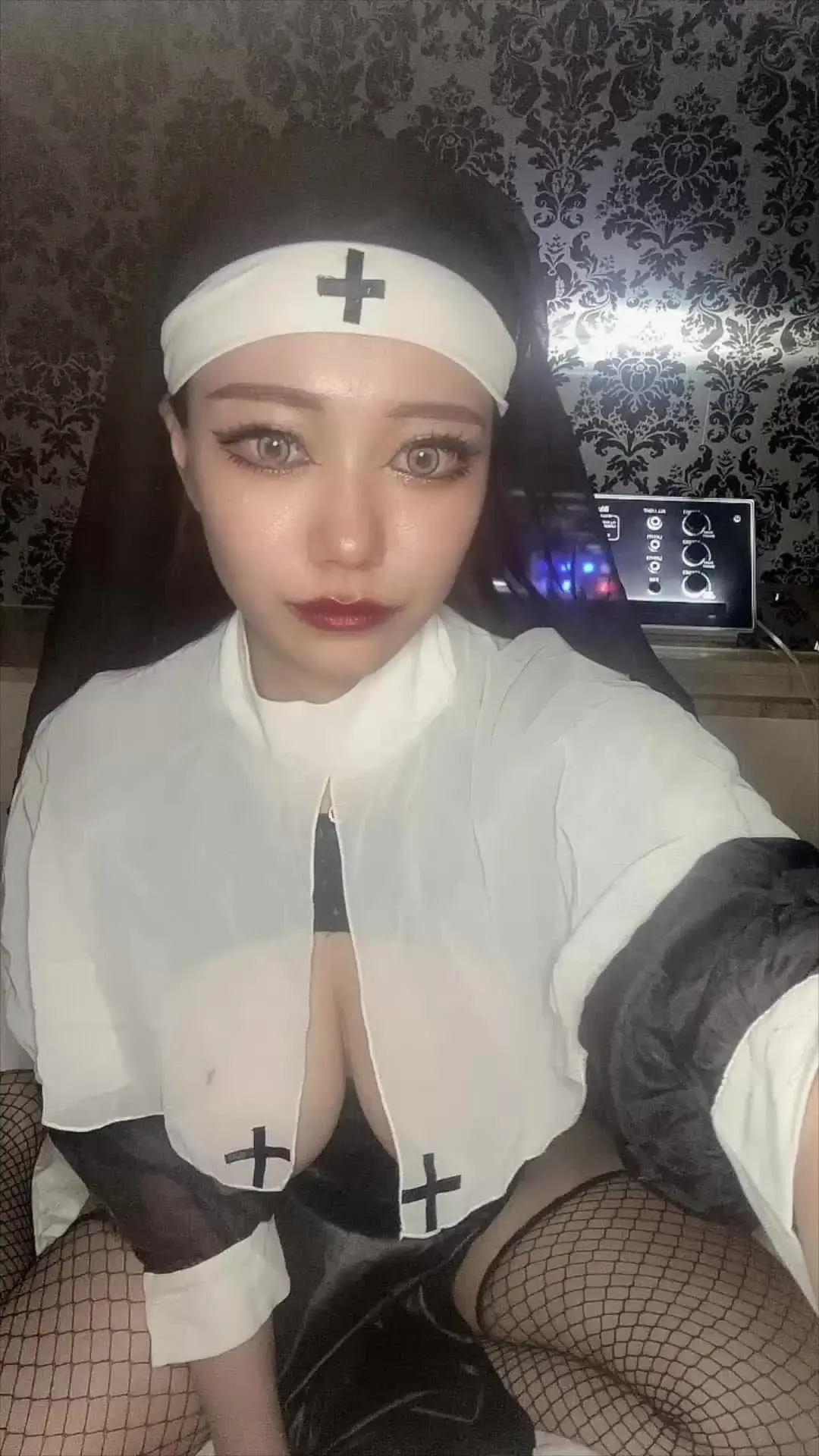 Juri🦋「懺悔アクメオナニー🙏✝️ マイファン全然更新できてなかったら懺悔アクメした… 乳首カリカリしながら電マでおまんこぐりぐりするのよすぎて」の投稿サムネイル