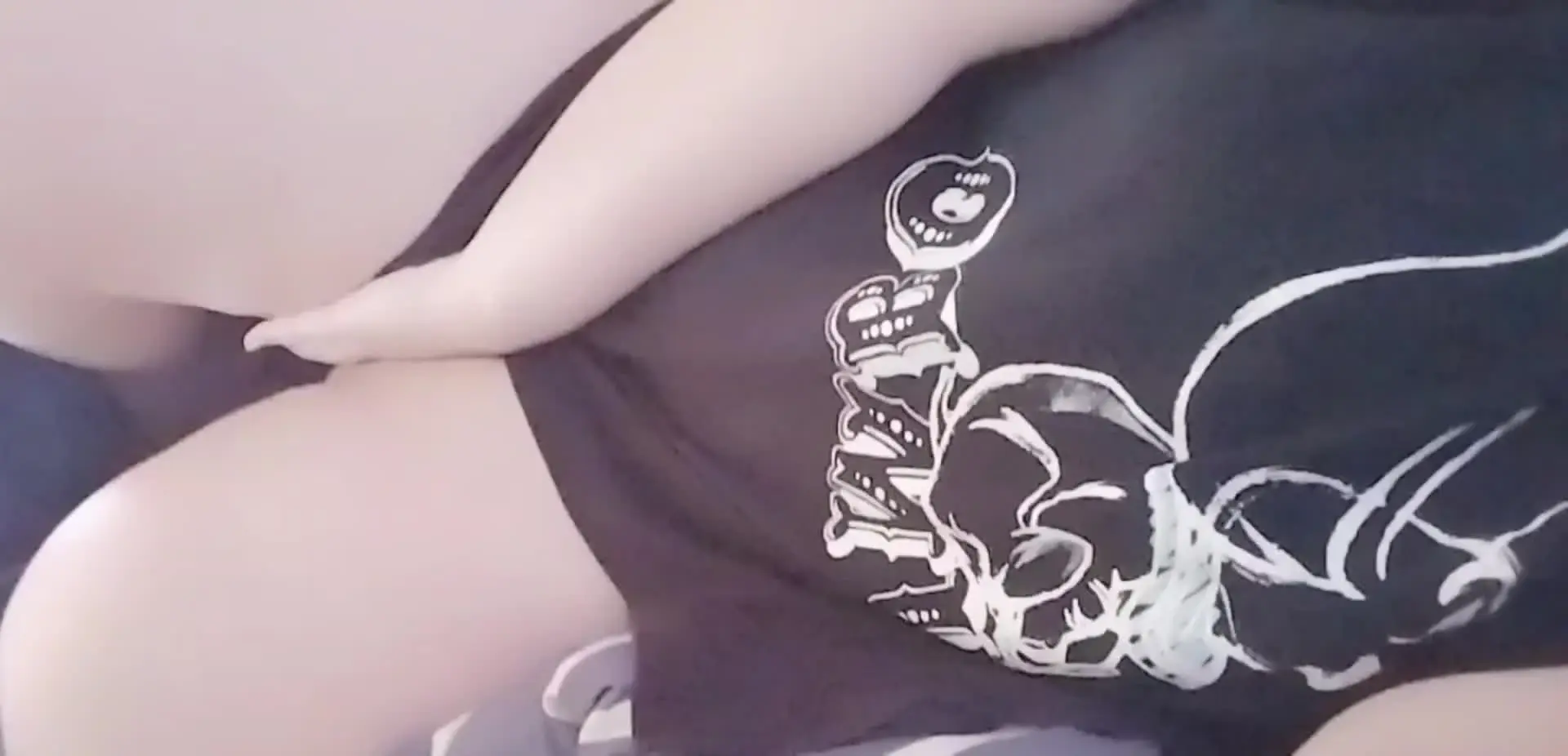 Gカップおでぶれいまるちゃん「家族がいておもちゃ入れたり出来ないから足に手を挟んでへこへこくりおなしちゃった動画(՞ ܸ.ˬ. ܸ՞)‪‪///」の投稿サムネイル