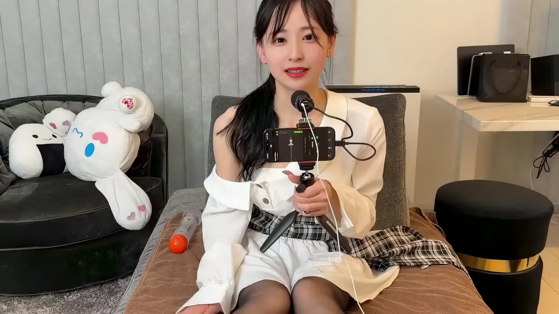 村田兄妹🫶😈禁断同棲生活「高音質マイク近づけてASMRおなにーしてみた🥺 いつもよりじゅぽじゅぽ聞こえててえっちだ🥺 おまんこくぱぁも好き。」の投稿サムネイル