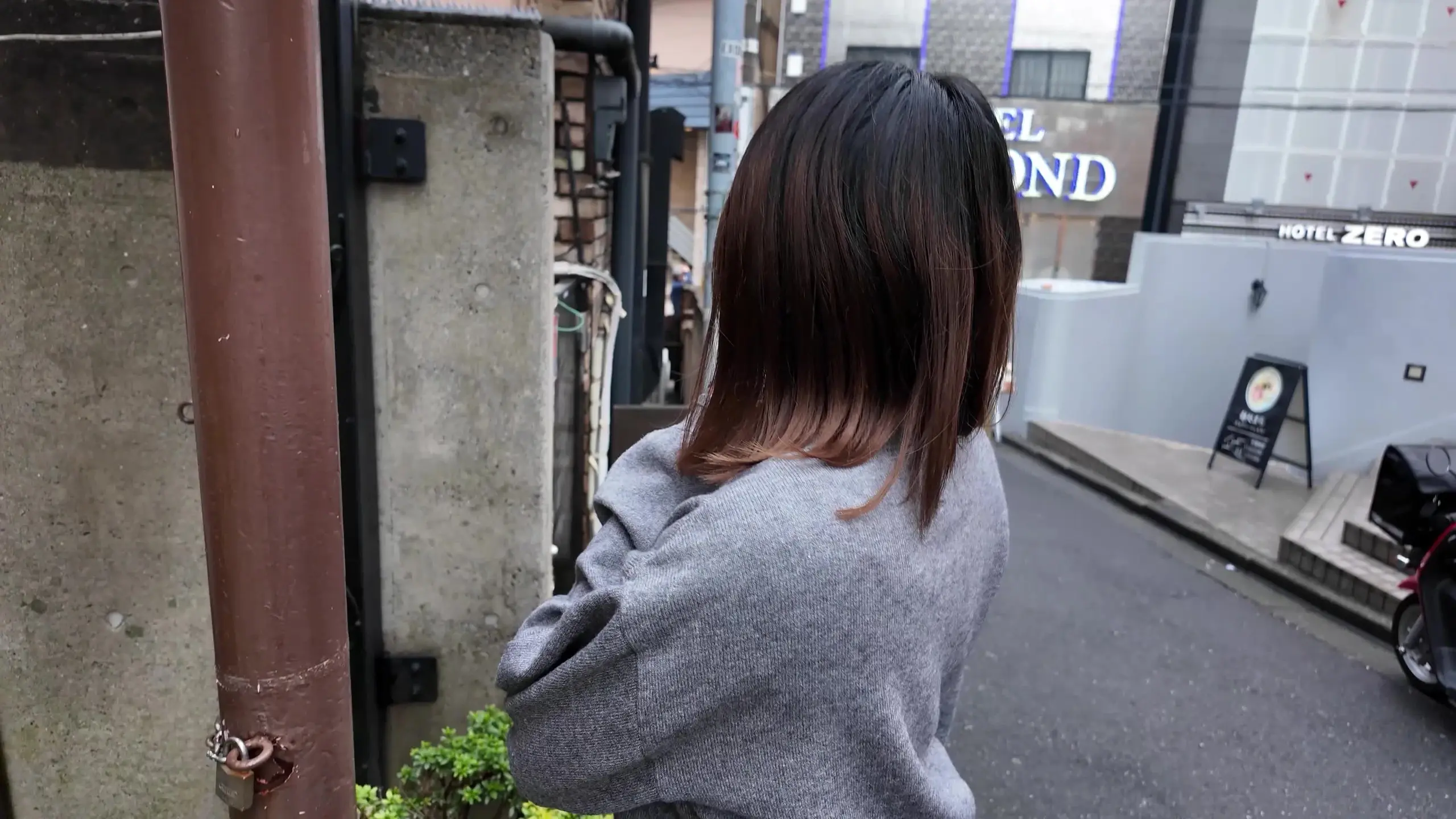 手コキ搾精女子「【本編顔出し】ゆきさん 23歳 ピアノ教師」の投稿サムネイル