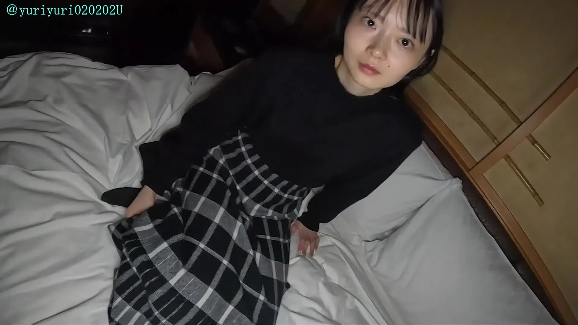 ユーリ「【顔出し】最近初めてできた彼氏とのエッチが痛すぎてトラウマで他の子みたいに気持ちよくなりたいって会いに来てくれたクール系S級美女ちゃんの初中イキも初中出しも貰っ」の投稿サムネイル