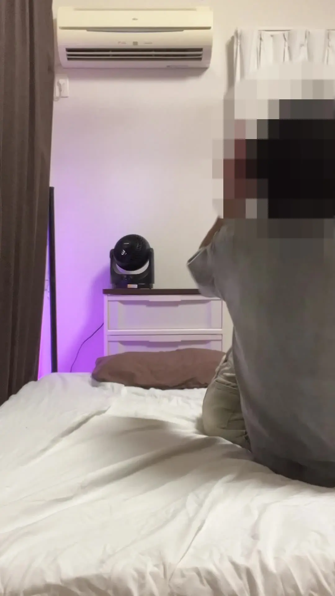 【浪人生の日常】※毎日更新※「【行きつけのド〇キーの金髪ギャルのレジ打ちをお持ち帰り】 真後ろバックカメラ スマホフル画面縦動画」の投稿サムネイル
