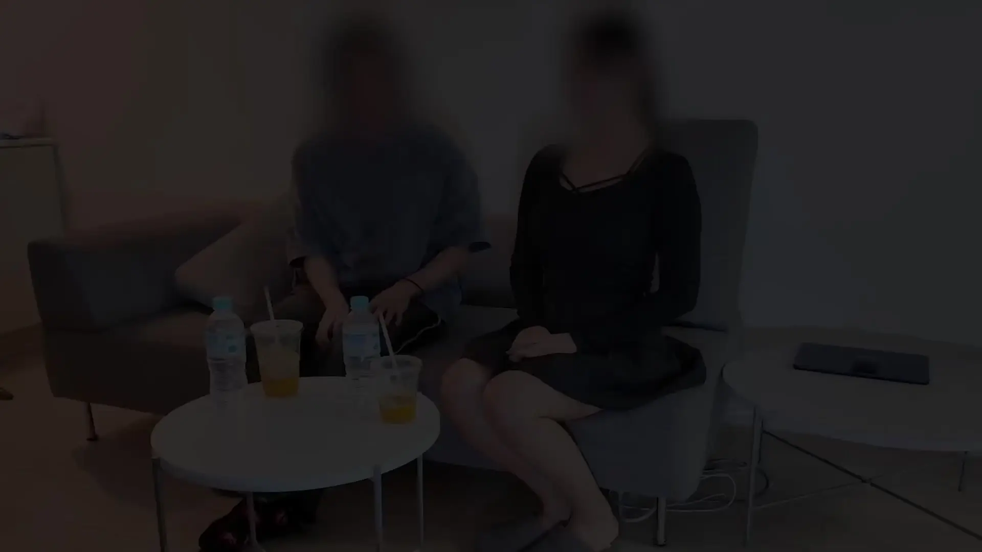 【削除したあの神回、復刻🔥】
高級エステサロンの色白Hカップちゃんが「初中イキ」で理性をぶっ飛ばす完全崩壊S◯X…
https://myfans.jp/posts/895e8912-0563-4937-891c-3a70317b0882
前回はサンプルで乳首&顔出し公開していたことが原因で、常連客にバレてしてしまい泣く泣く削除した伝説の作品。
「どうしても見たい」「100本買うから再販して」とDMが止まらなかったため、完全顔出しシーンを本編限定で公開🔥(※本編一部モザイクシーンあり)
普段の彼女は、高級エステサロンで数万〜十数万を支払うVIP客に「濃厚な施術」を提供する、むっちりHカップの現役エステティシャン。その人気っぷりは予約が1年先まで埋まっているほど🤯
男を癒やすことに関しては超一流のプロですが、実は「中イキってしたことないんです…」という未開拓ボディの持ち主でした。そんな彼女の子宮の奥を、僕のピストンで初めて突き上げる瞬間…。
「あっ、そこ…っ、もっと奥突いてぇっ!」いつもはお客様に奉仕する側の彼女が、自分からHカップを激しく揺らし、よだれを垂らして僕に腰を押し付けてくる異常事態。普段とアヘ顔のギャップがもうたまらなくて笑
サロンの客がいくらお金を積んでも絶対に見られない、欲情しきった“メスの顔”。
彼女の職業柄、今回もいつ削除にするか分かりません。
※単品購入者は永久に見れるのでそちらもご検討ください。
前回買い逃して後悔した方、この奇跡の復活を絶対に見逃さないでください。 (2/2)