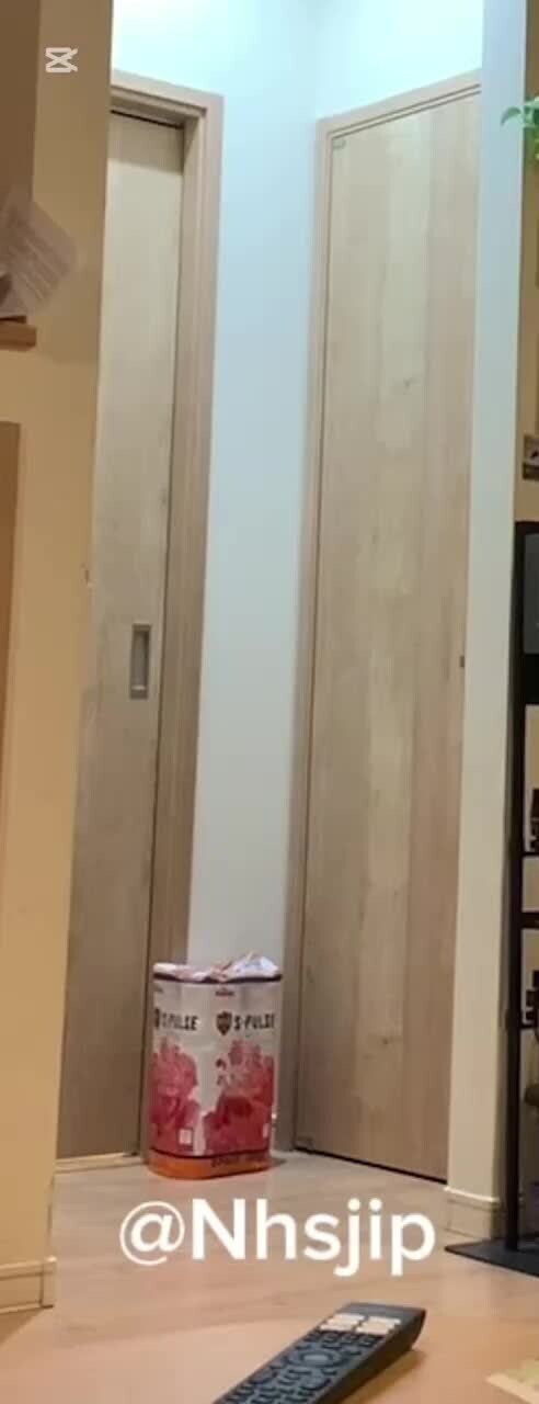 ♡復活♡D&M妻好き「入浴前💖にトイレから裸💗で出てくる愛妻M💕 何か呟いてます😅 後半スローver♡」の投稿サムネイル