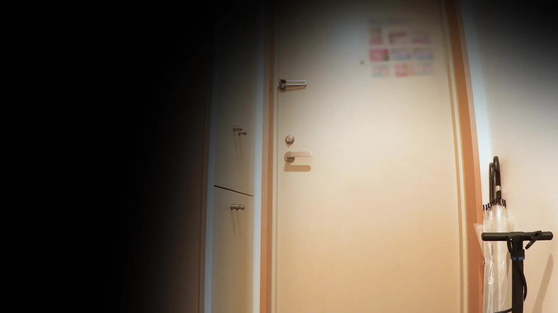 暗黒王子 zzzgirlxxx「とある女の自業得 マシュメロ美白巨乳 また脛男から新しい動画が届いた。脛男はターゲットをデリヘル嬢に絞ったのだろうか。 脛男は賢い。パパ活女子やデリヘル嬢を選ん」の投稿サムネイル