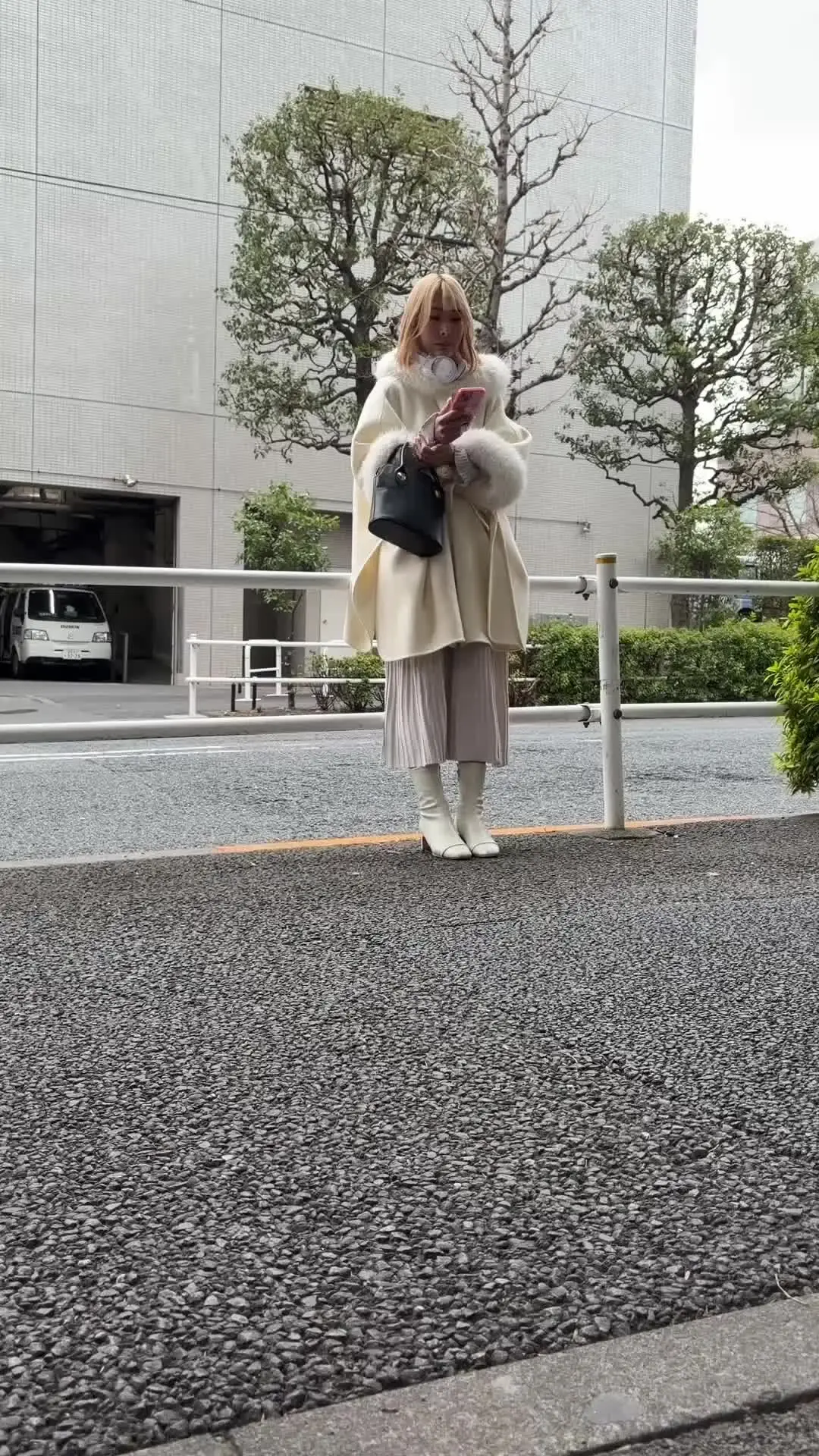 催眠術師X (寝ている美女に勝手に中出し)「Hカップ神スタイルの爆美女、都内で働く金髪高級キャバ嬢が寝ている間に好き勝手に中出ししたハメ撮り主観映像。」の投稿サムネイル