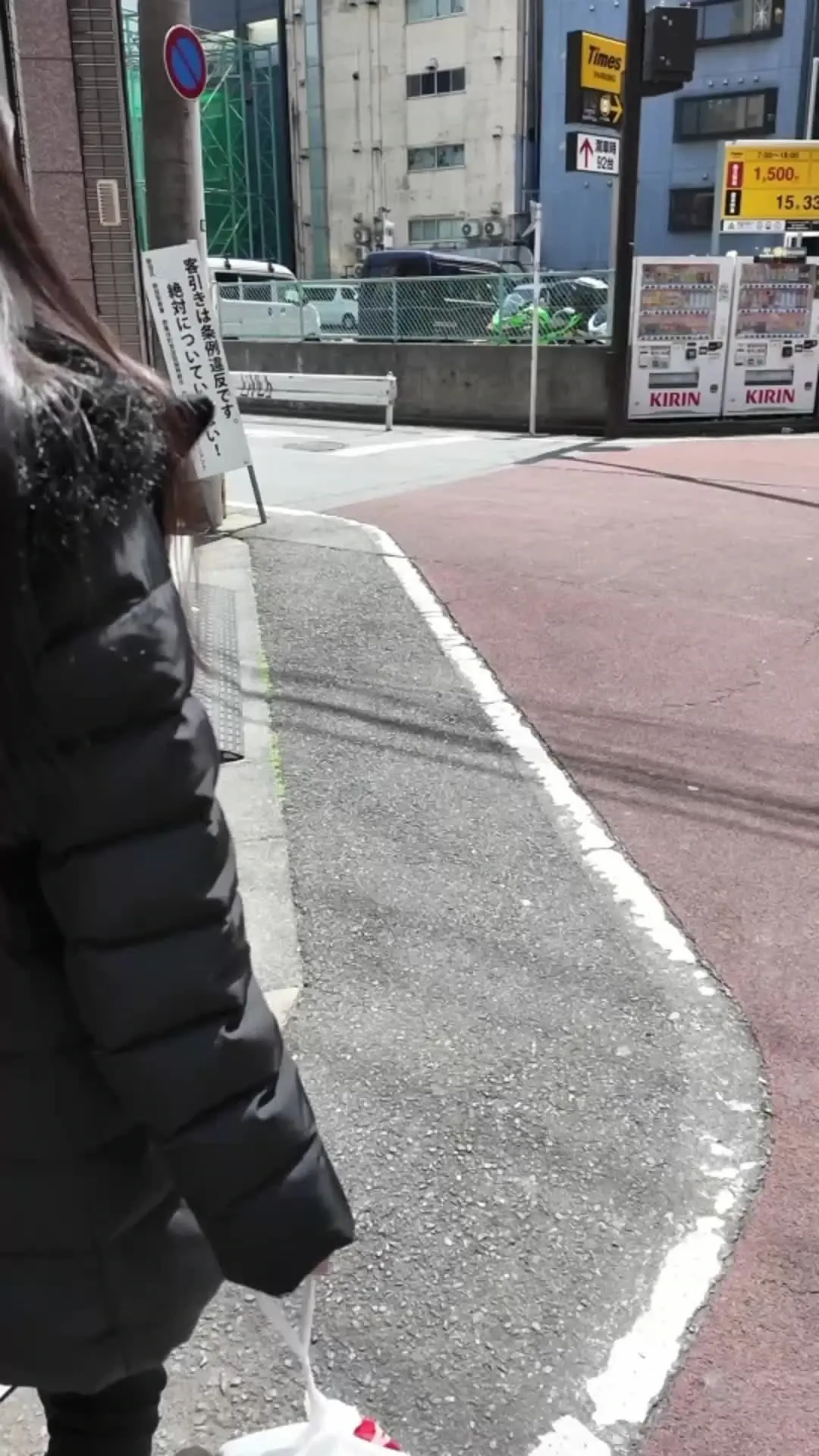 FUCK OFF「▼本編はこちら #002 さな 仕事終わりのさなちゃんは24歳のヨガインストラクター。」の投稿サムネイル