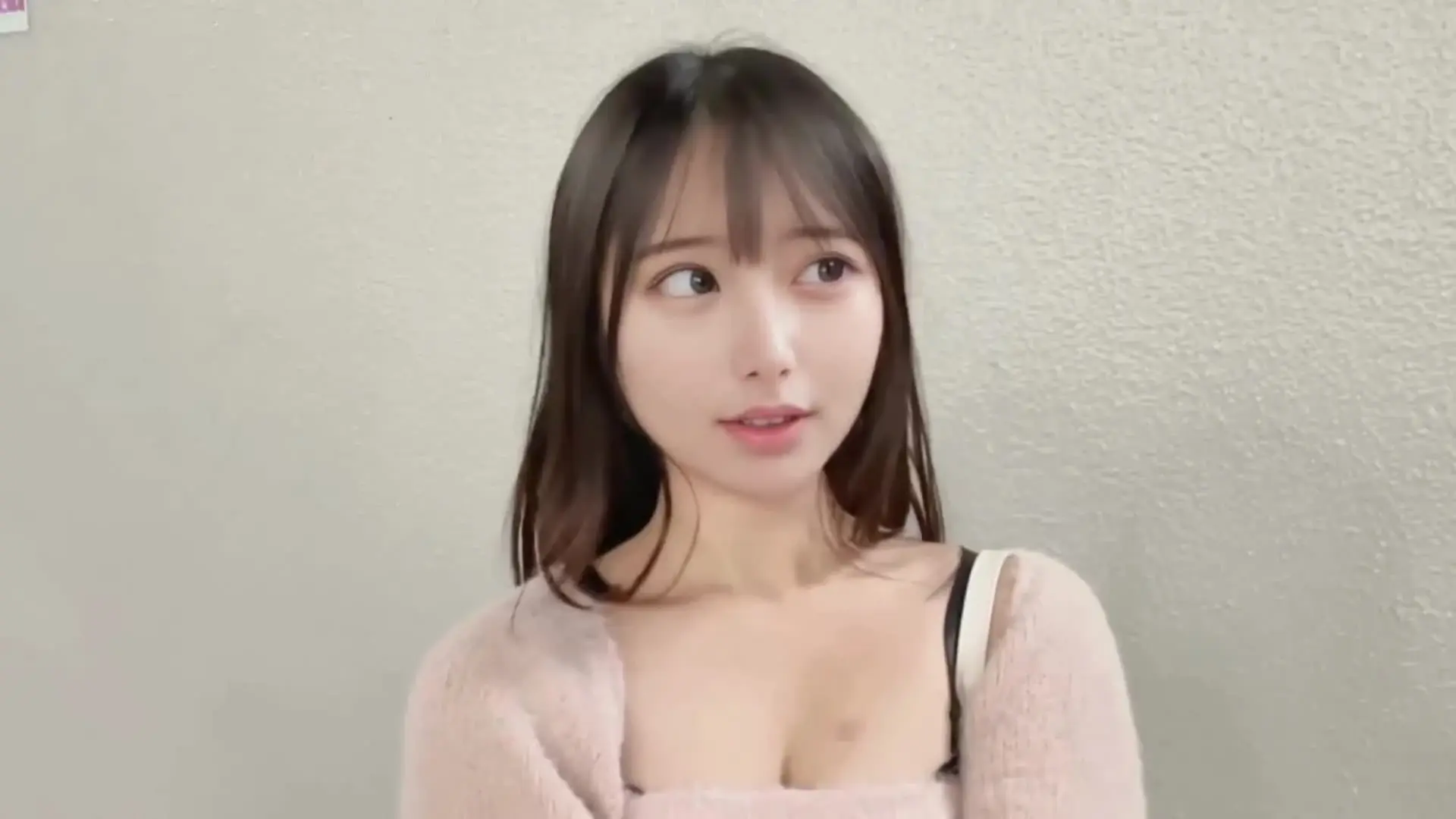 水瀬ふうか 「画面の向こうにいたはずのフォロワーさんと、現実で会うことになりました。」の投稿サムネイル