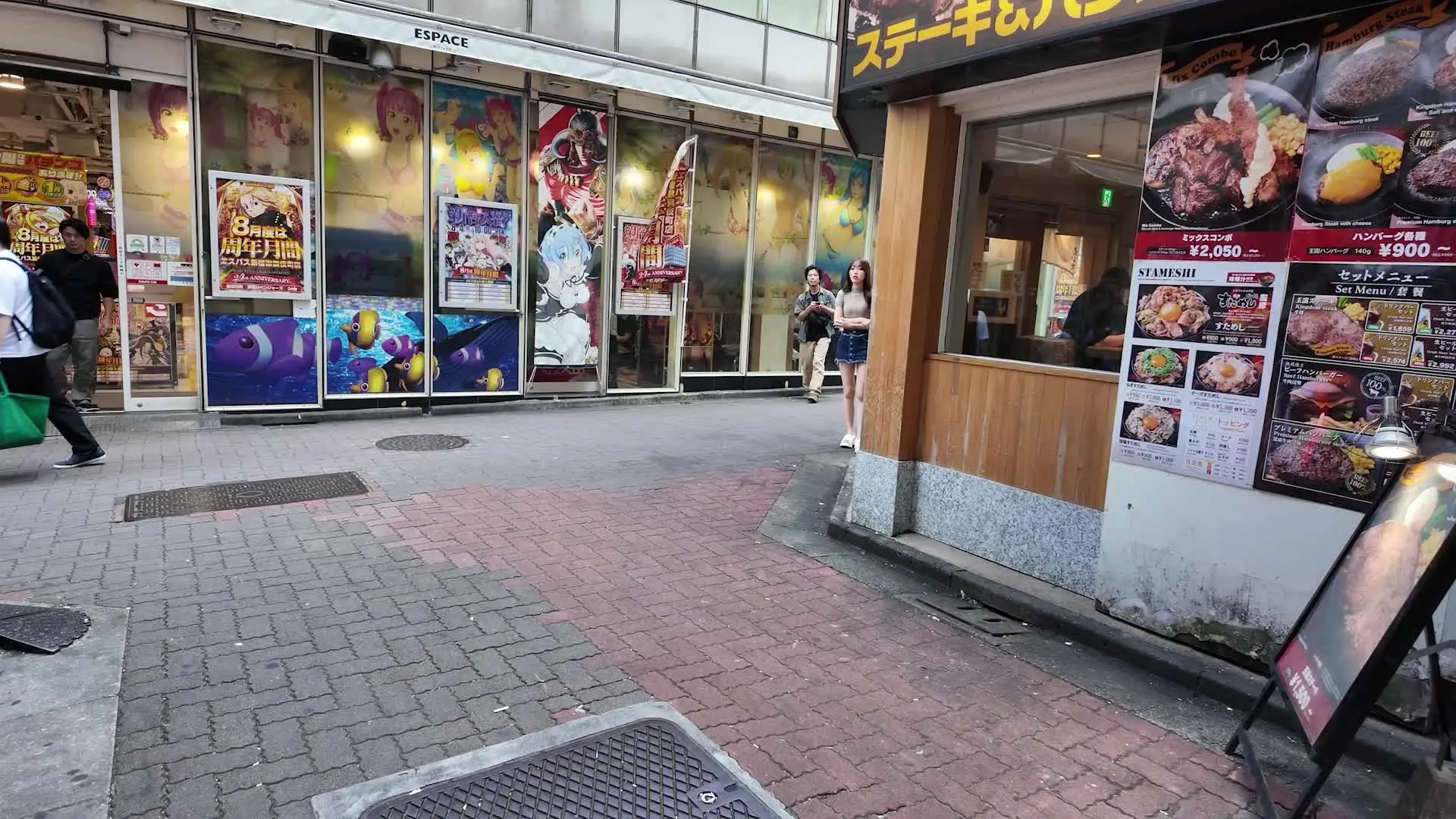 手コキ搾精女子「関連動画↓」の投稿サムネイル