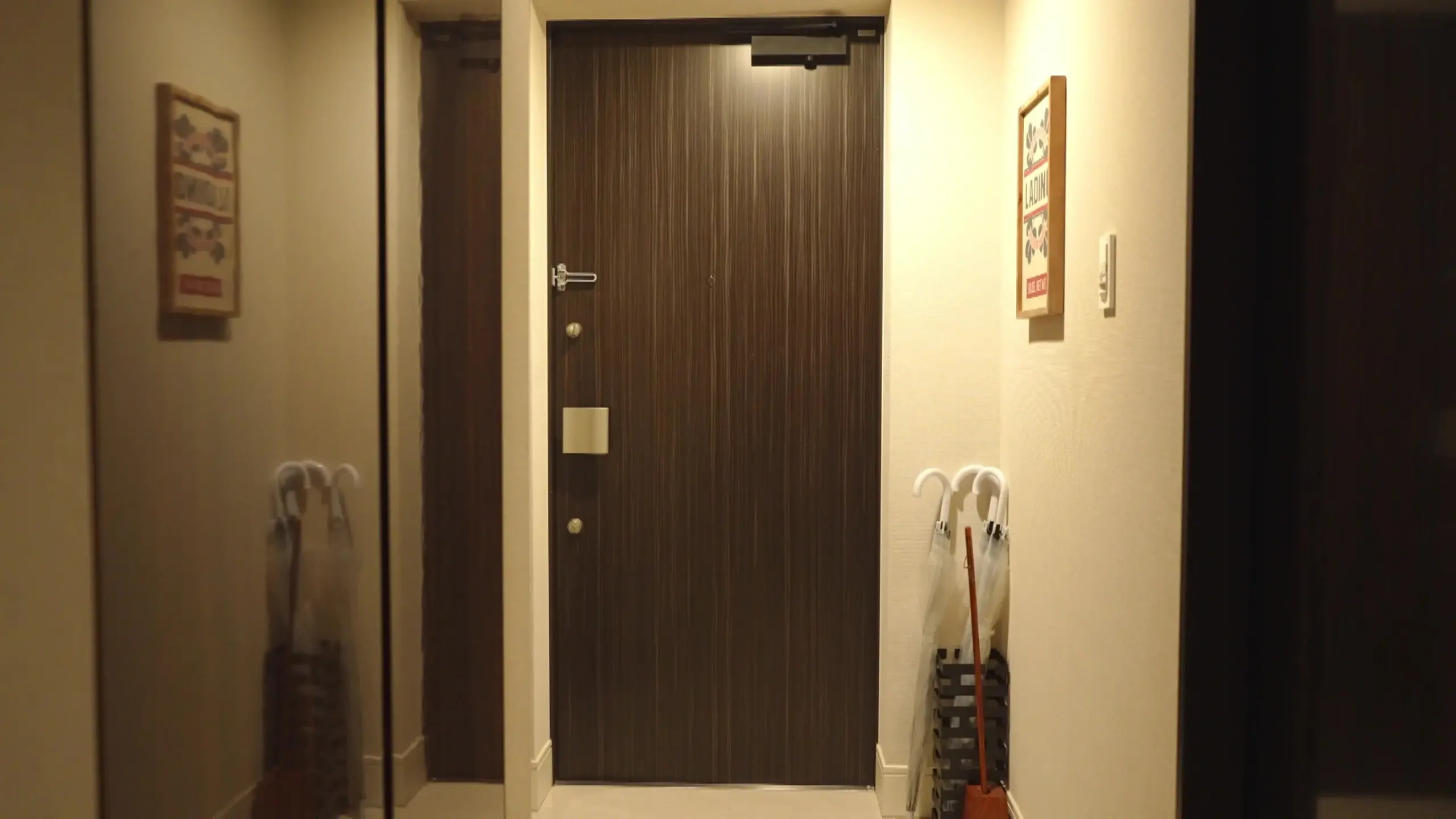 アラン「ゆい｜美容系の仕事帰りに来た天然Iカップ 美容系の仕事をしている、れいの友達のゆい。 仕事帰りにそのまま家に来た。」の投稿サムネイル