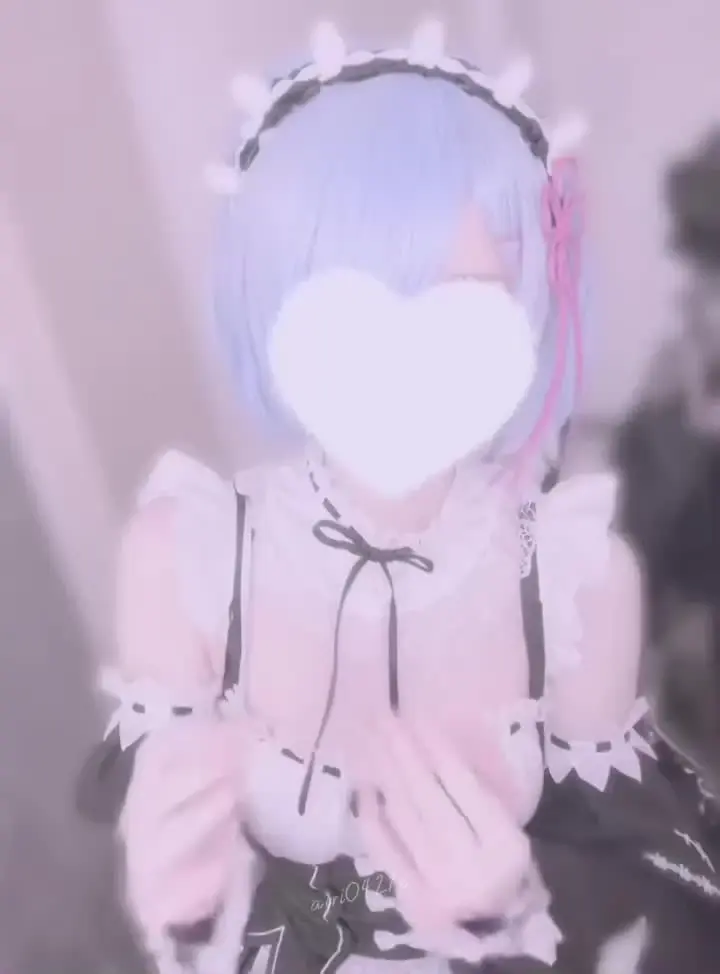 白乃あいり👀「貯め撮りしてたやつ…！ 世界で1番お姫様？( > · <⸝⸝ᐢ」の投稿サムネイル