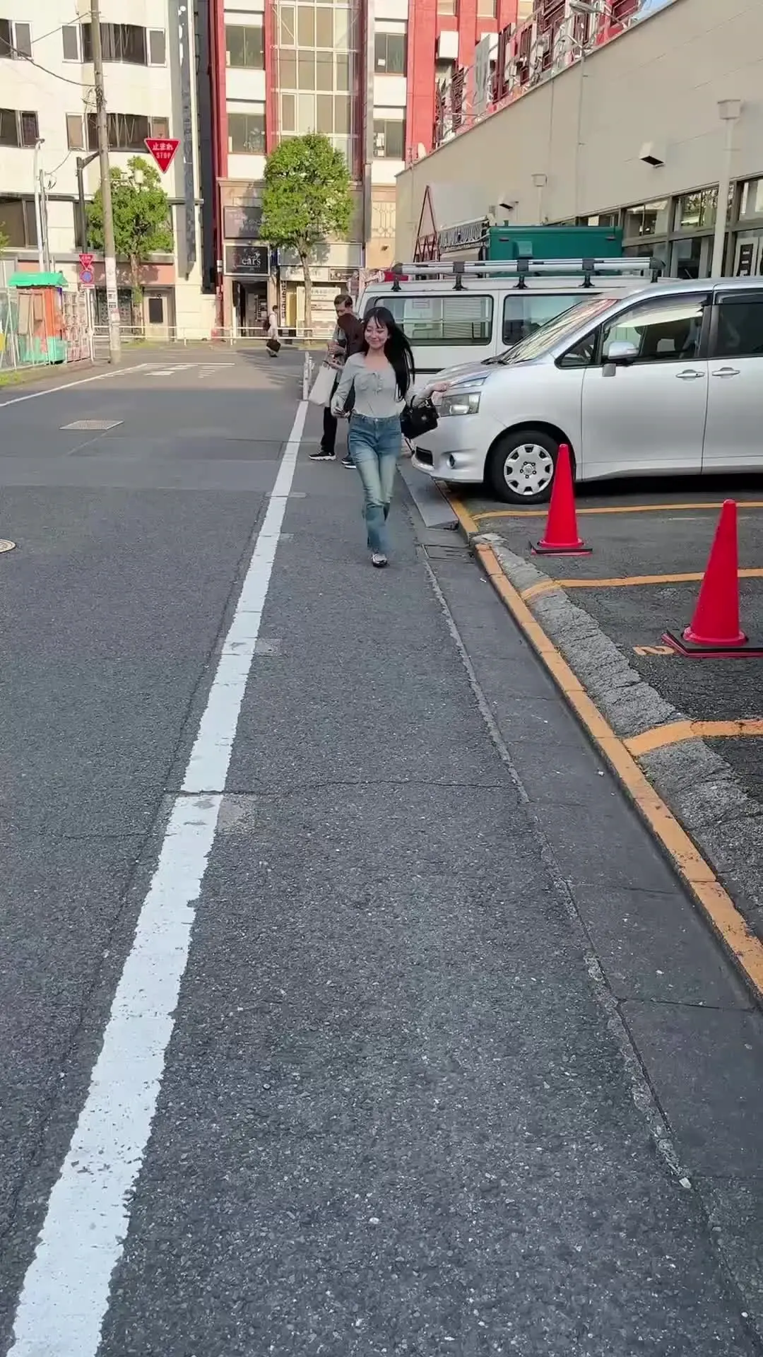 ヱロ動画【買取】ってイイですか？「みなさま大変長らくお待たせしました。 前回、ワンナイトでのハメ撮りを入手し公開したところ大反響を生み、月間ランキング1位まで獲得した 「天然Hカップ美女」」の投稿サムネイル