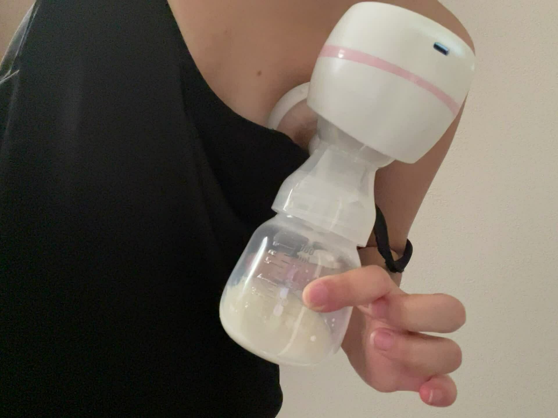 orinちゃん「近々搾乳機動画アップしよかなっ❤️」の投稿サムネイル