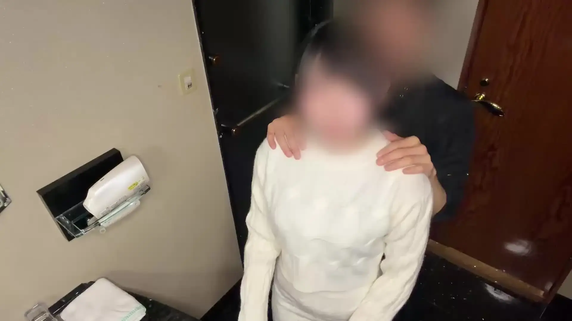 三途「【元アイドル美女】 正真正銘、元アイドル美女をイラマで泣かせた後にオナホ扱いしちゃいました。 ・他のファンクラブと同様の内容になっております。購入の際はご注意く」の投稿サムネイル