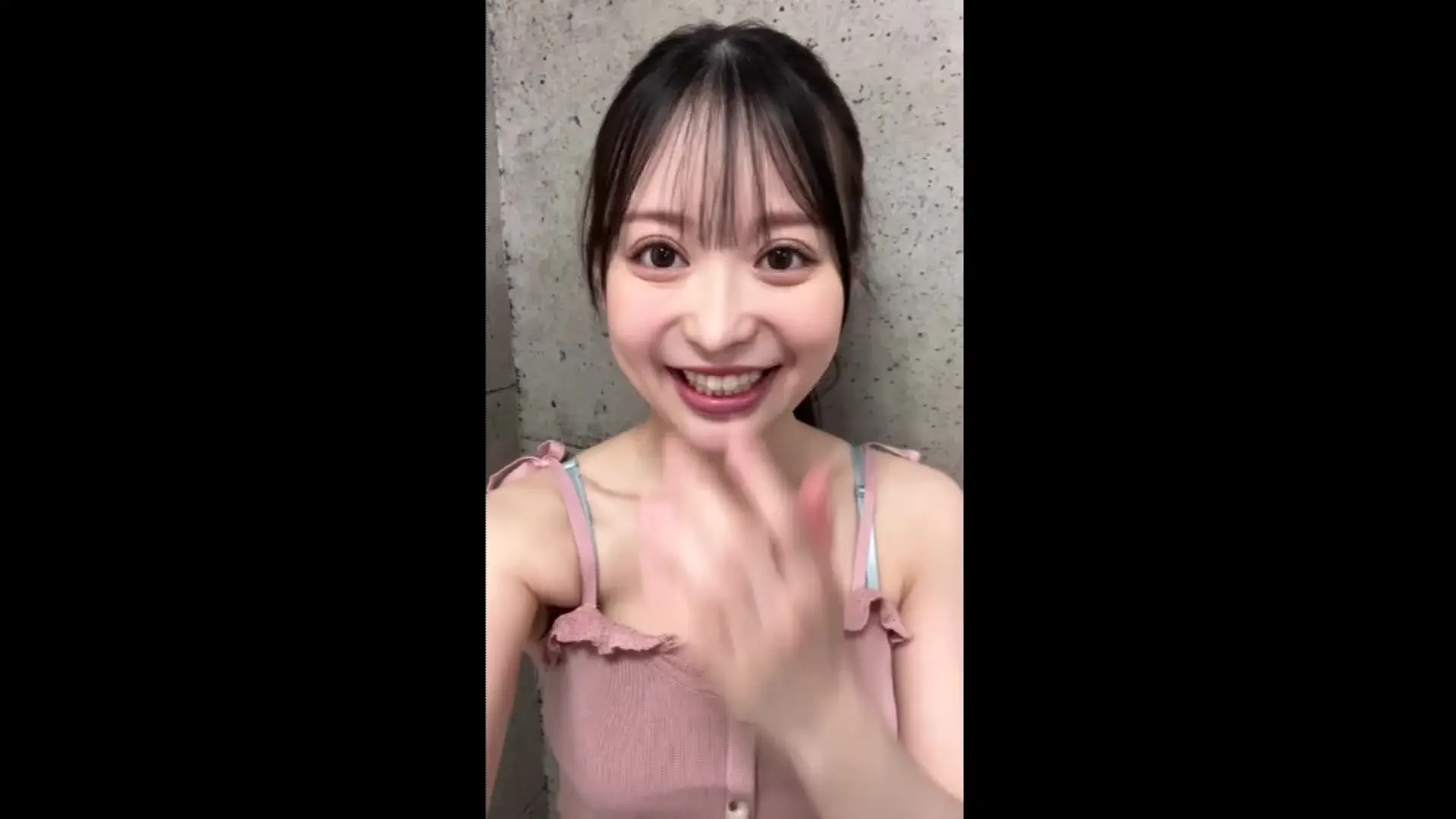 りょう（フェラ専門動画）🍌即尺/ごっくん/顔射/フェラ顔/丸呑みピストン🍌「マイファンズ限定のオフショット動画です。 フェラチオインタビュー赤裸々公開中！」の投稿サムネイル