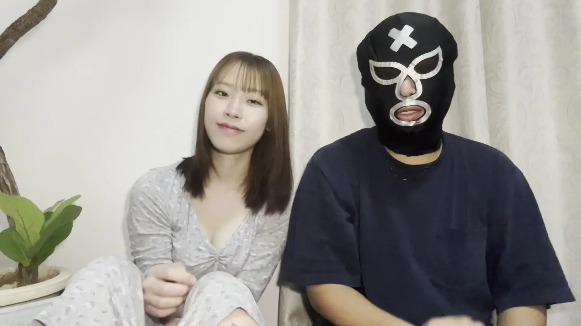 ✨奇跡の美巨乳✨ルナの性日記「【視聴者企画①・完全顔出し】目隠しSEX 4年カップルは最後までできるのか」の投稿サムネイル