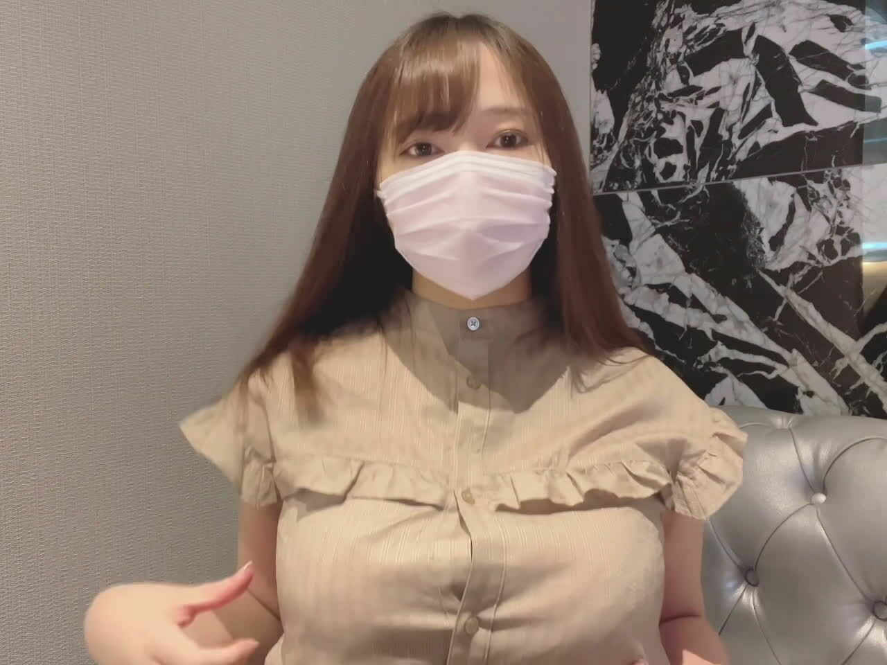 Jカップ女子大生⭐︎かんな(グラドルの裏垢)「オフパコ募集してるよ〜 TwitterからDM送ってね！ 脱ぎ脱ぎからJカップをモミモミしてるよ！」の投稿サムネイル