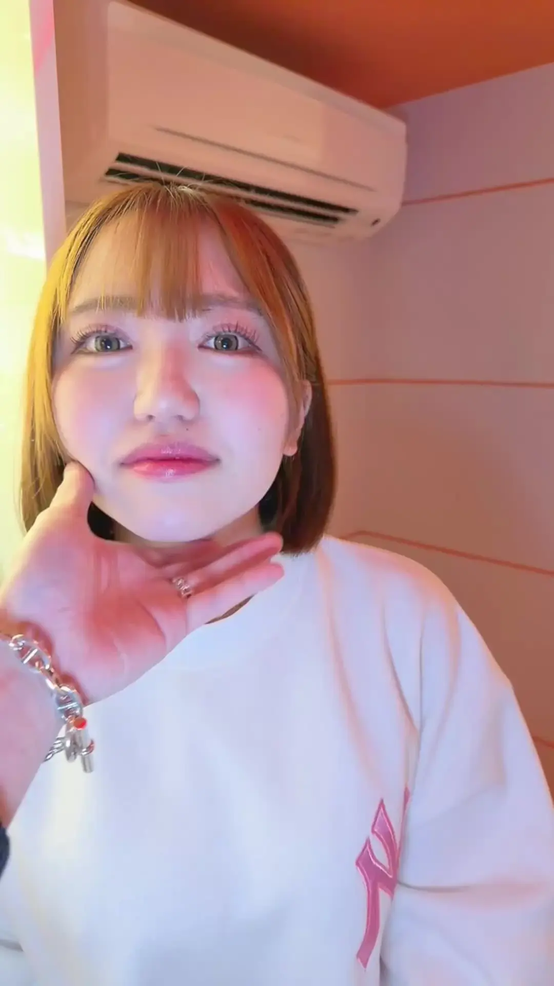 佐藤ゆきやとSNSで話題の美女たち「26歳、錦糸町のガルバ店員と、目がぱっちり輝く美人ガルバ店員さんが、仕事終わりにハメ撮りされちゃってる…💕」の投稿サムネイル