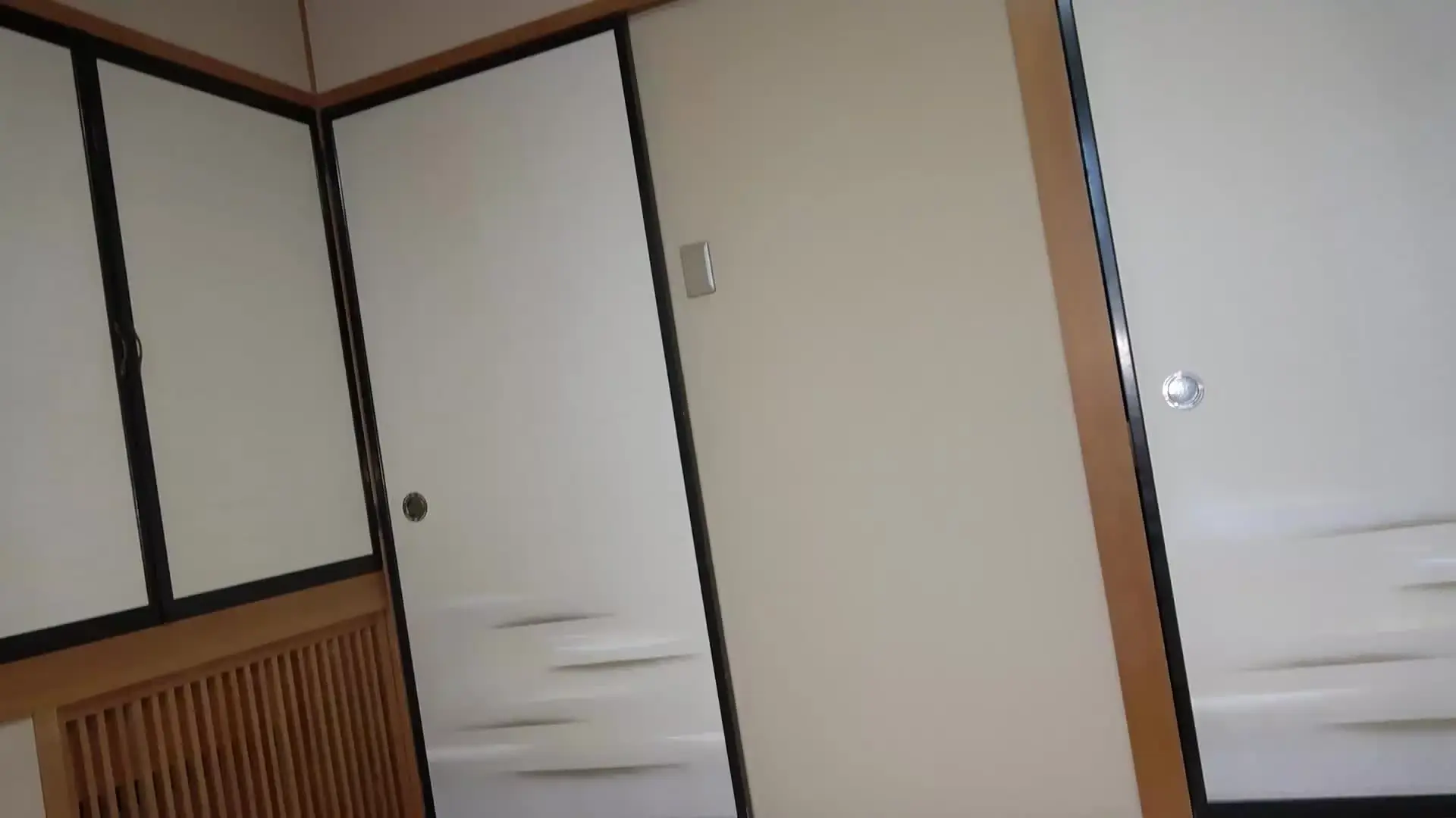フェチくらぶ💕「【2人目出し！】「もっと強くしめて・・」首絞め女子2人！ハマっちゃう！？」の投稿サムネイル