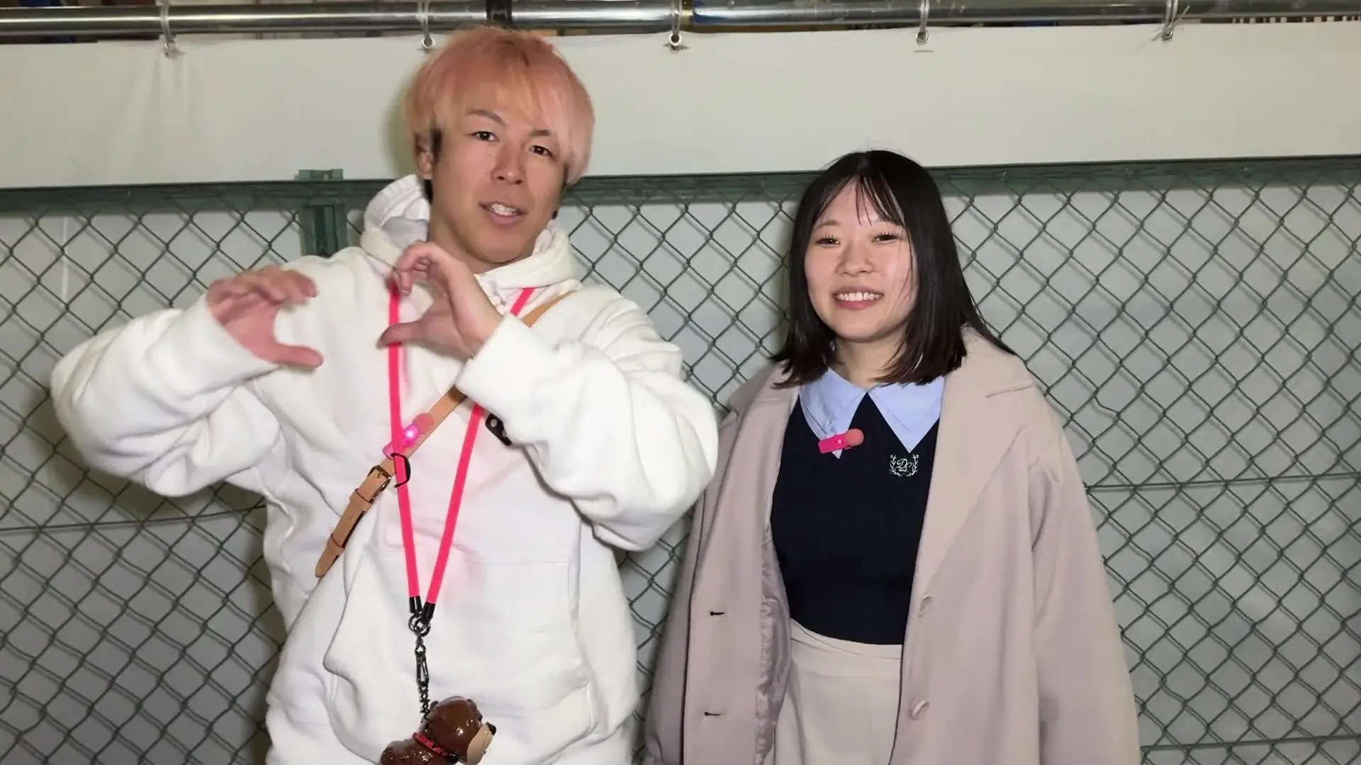 よるび🌙夜の美女図鑑🩷「【ガチ素人】20歳JDが路上で生乳丸出しにして乳首いじらせてくれるww【おっぱい大作戦🩷#806】」の投稿サムネイル